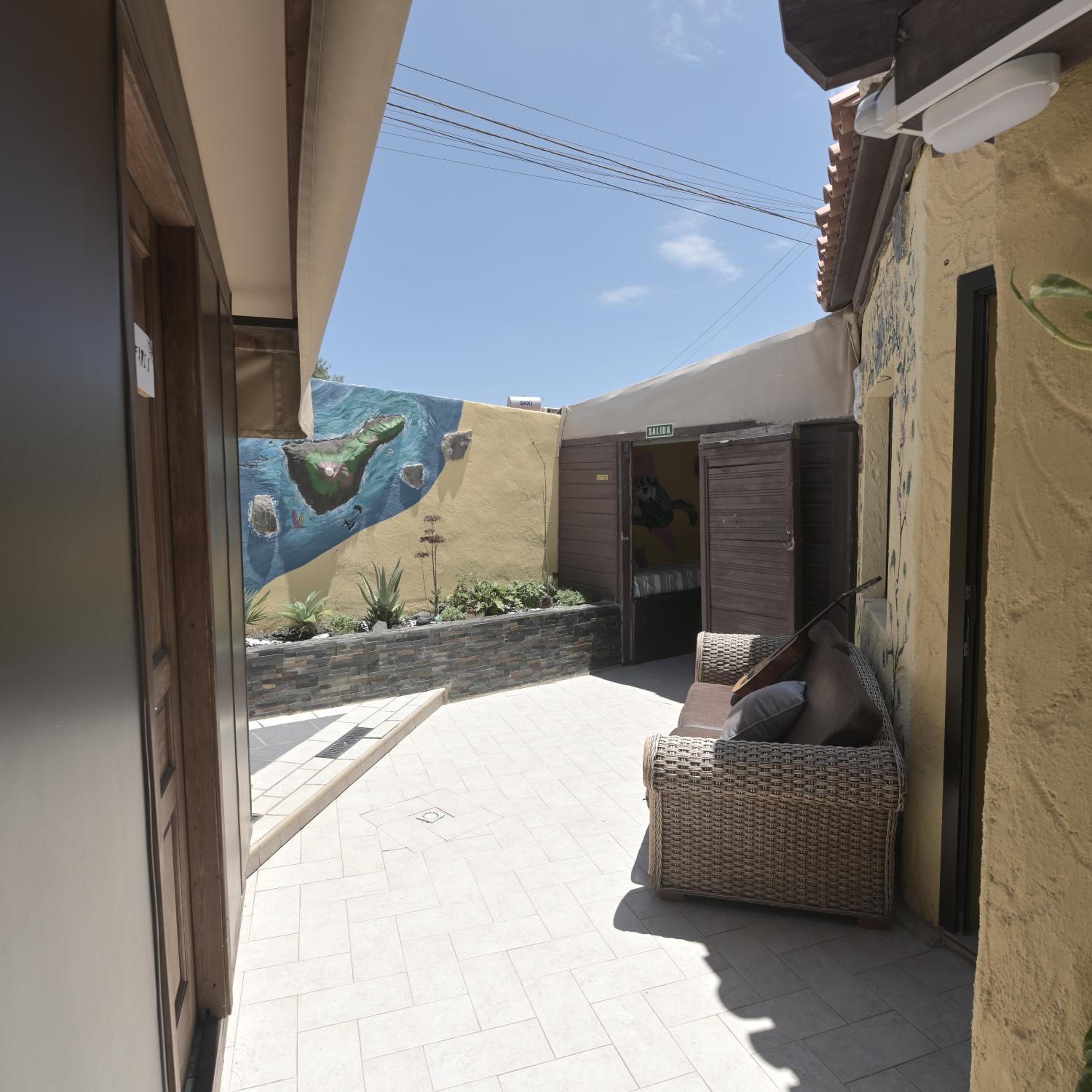 Los Amigos Nest Hostel