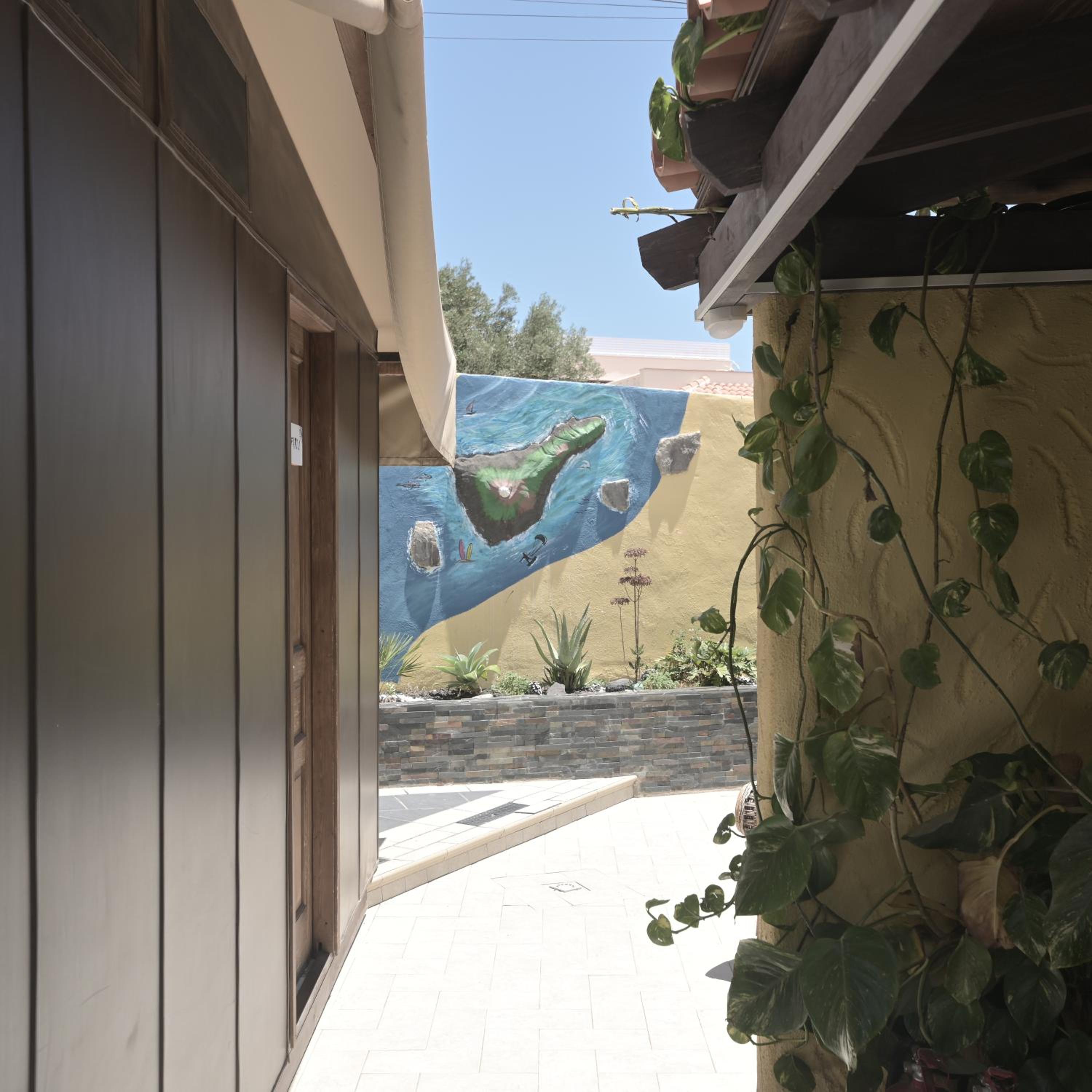 Los Amigos Nest Hostel