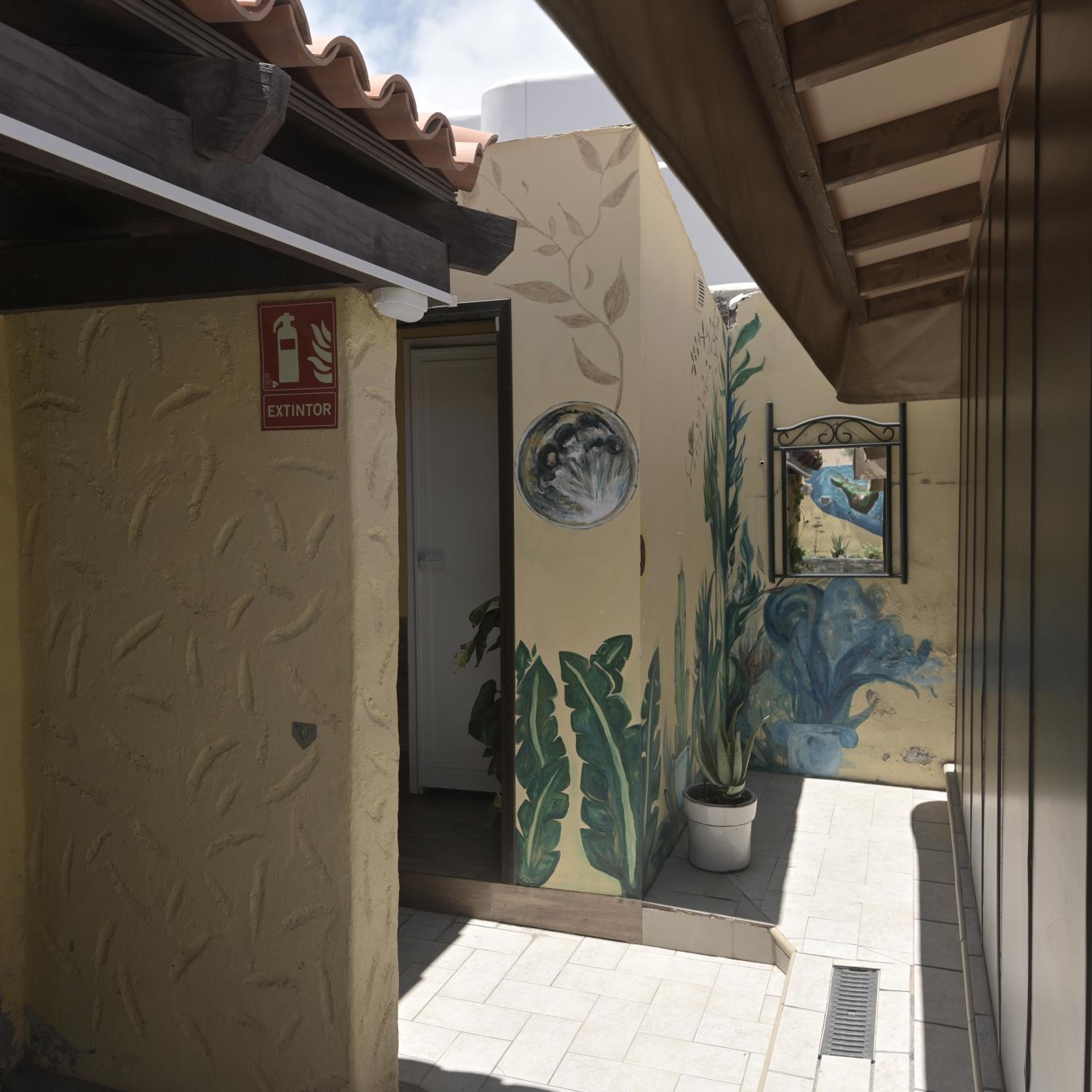 Los Amigos Nest Hostel