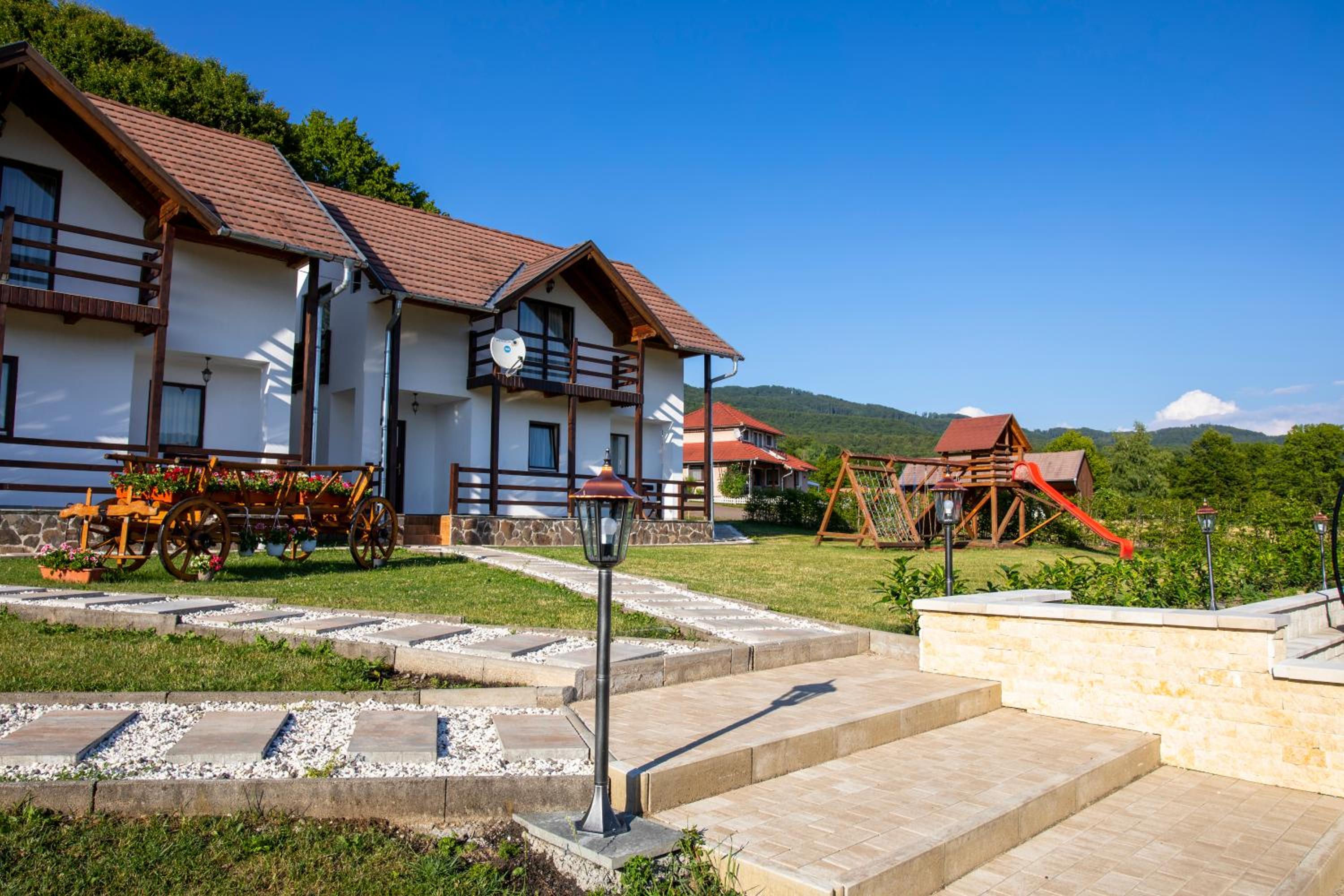 PALLOS Retreat & Wellness view 5