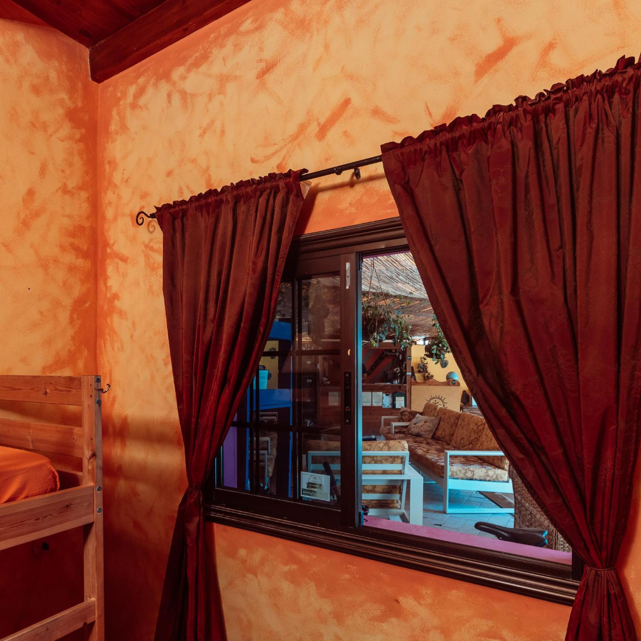 Los Amigos Nest Hostel