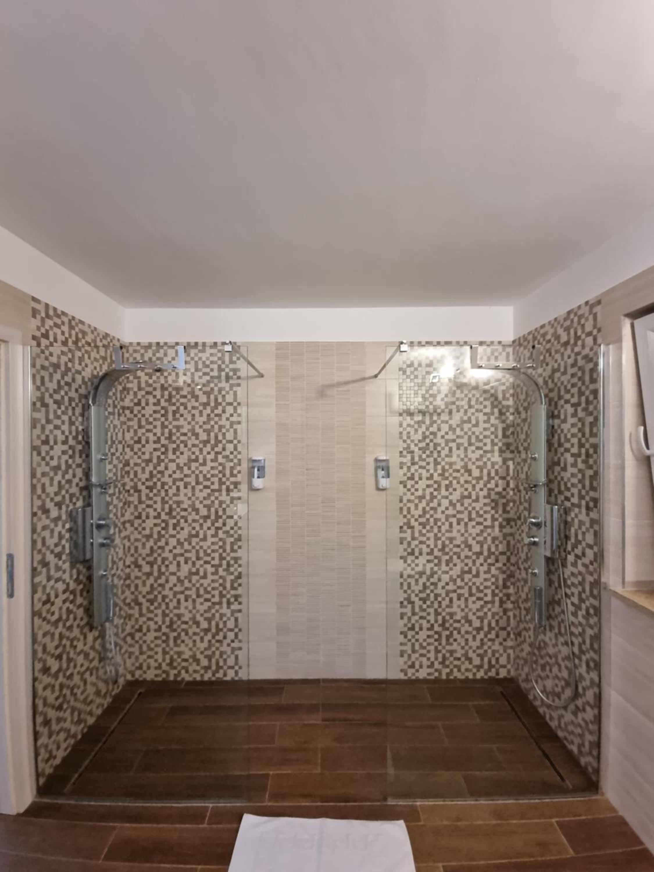 Villa Relax , with seaview and two pools near beach
