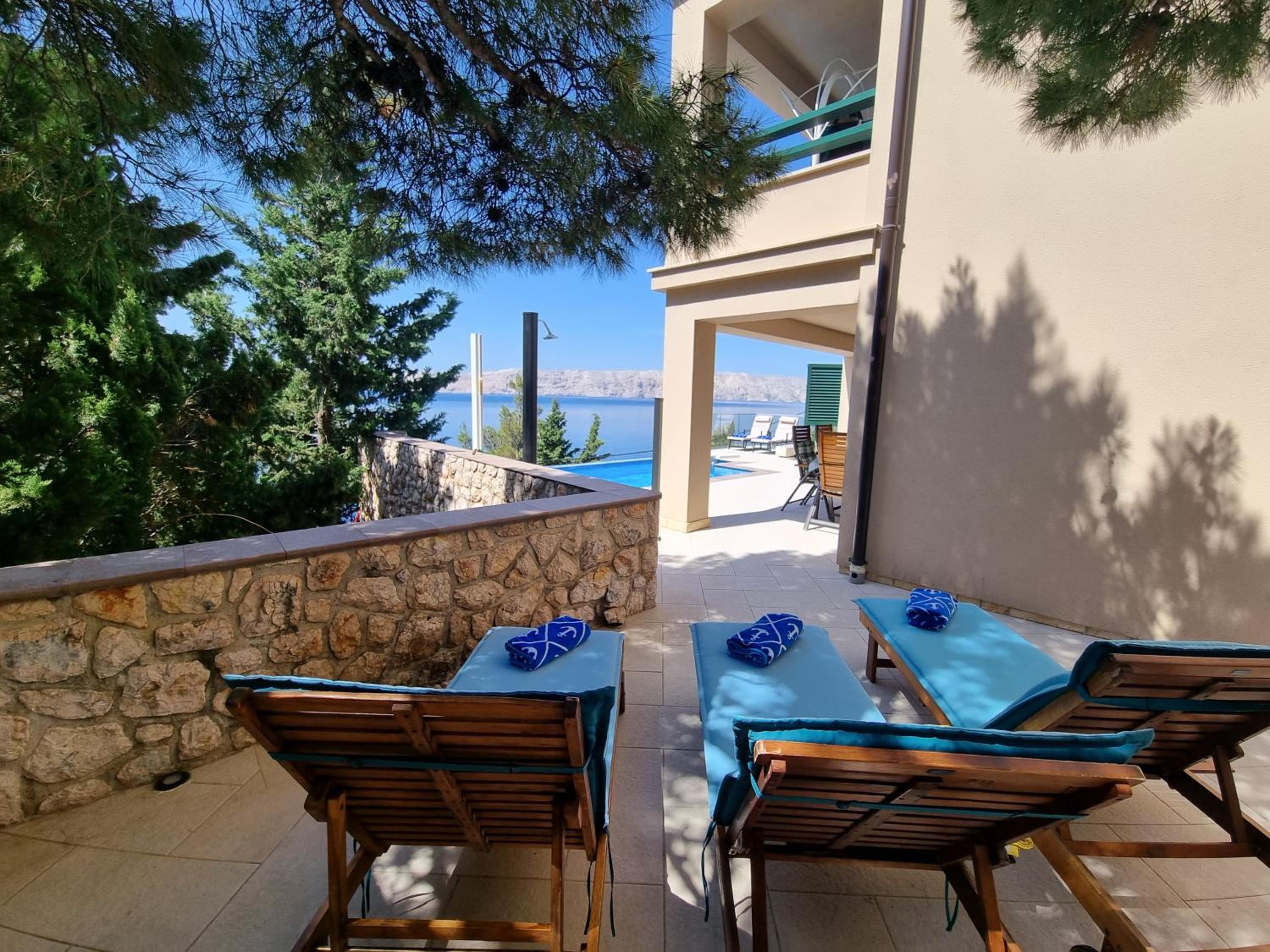 Villa Relax , with seaview and two pools near beach