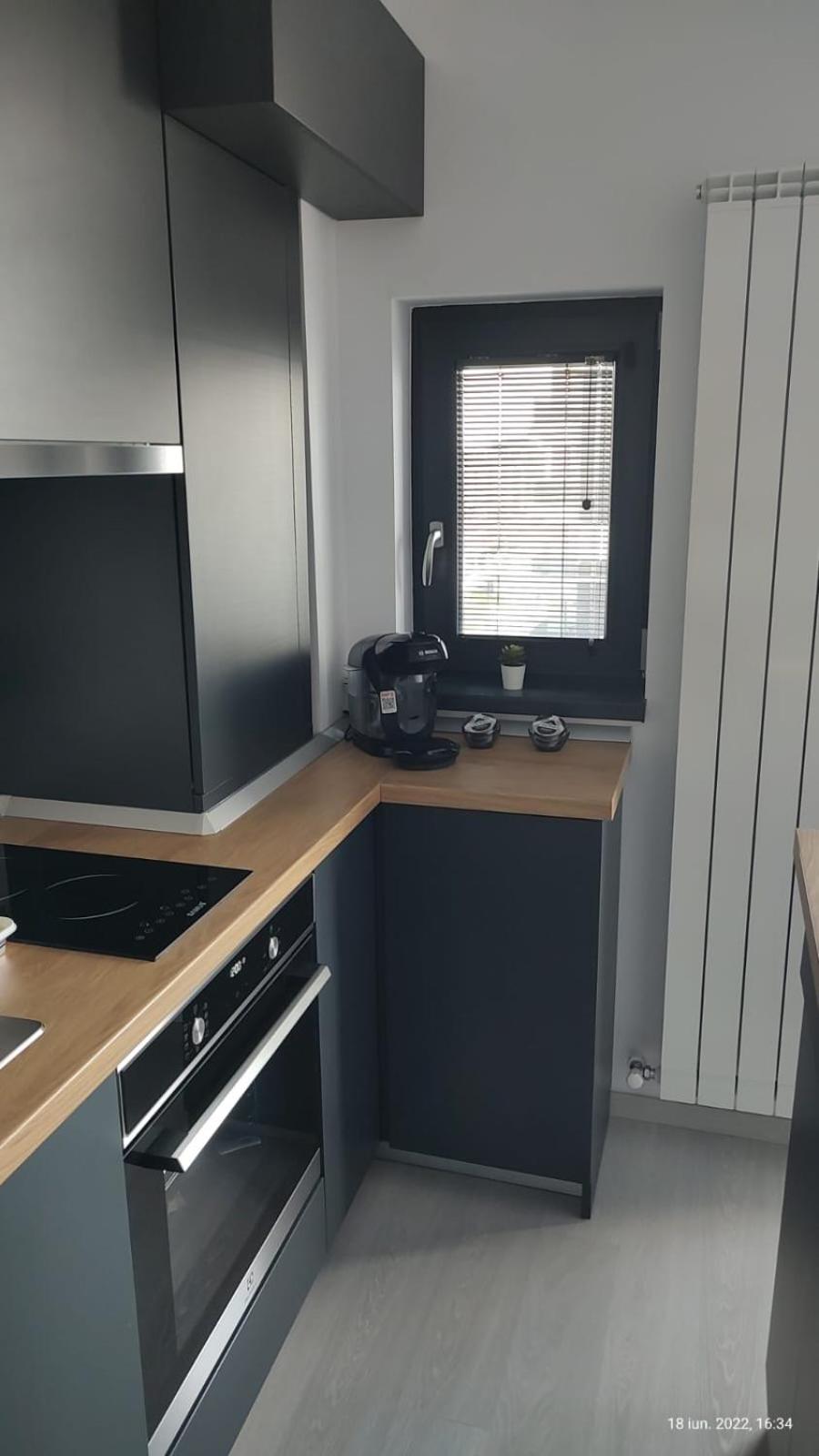 Van Studio