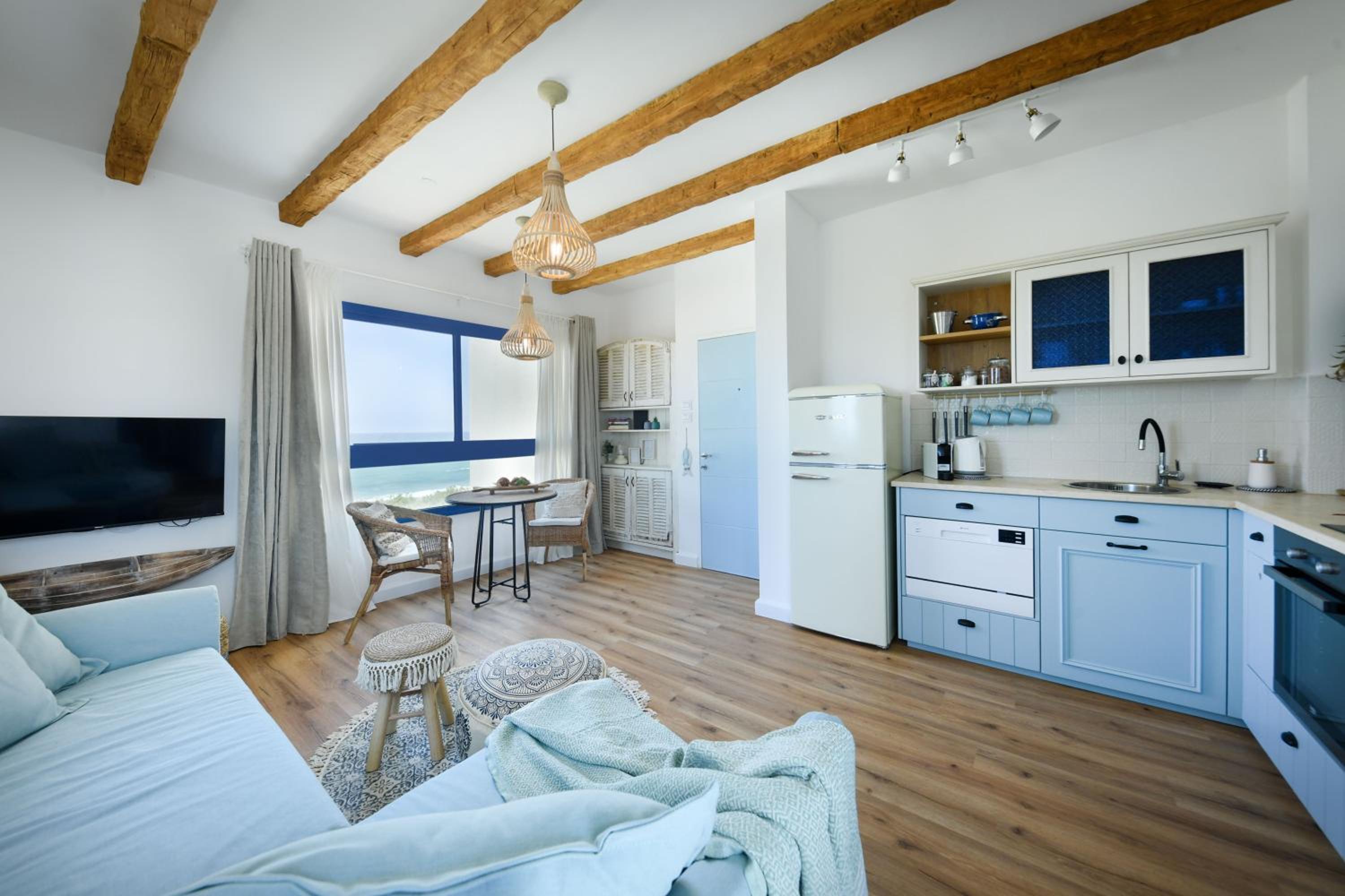 Authentic Beachfront Apartment