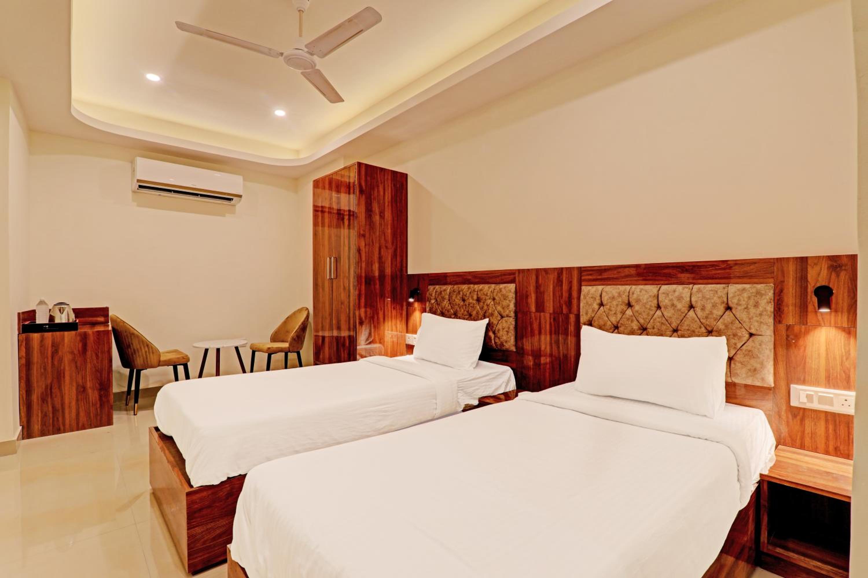 Hotel Heera Grand