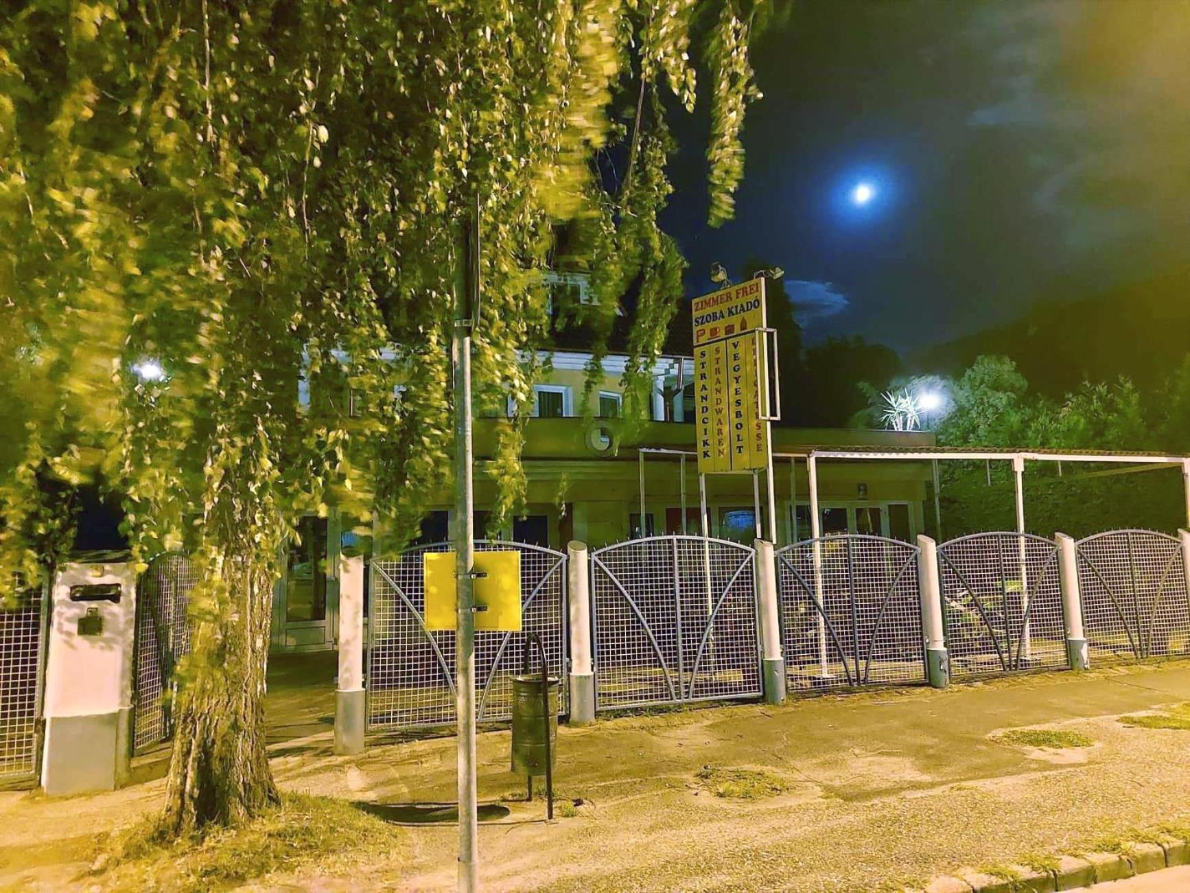 Photo 52