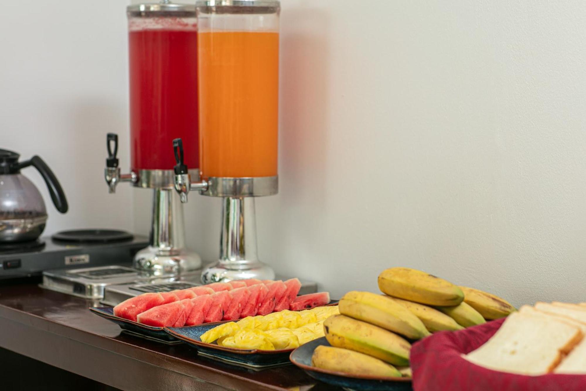Hanoi Airport Suites Hostel & Travel