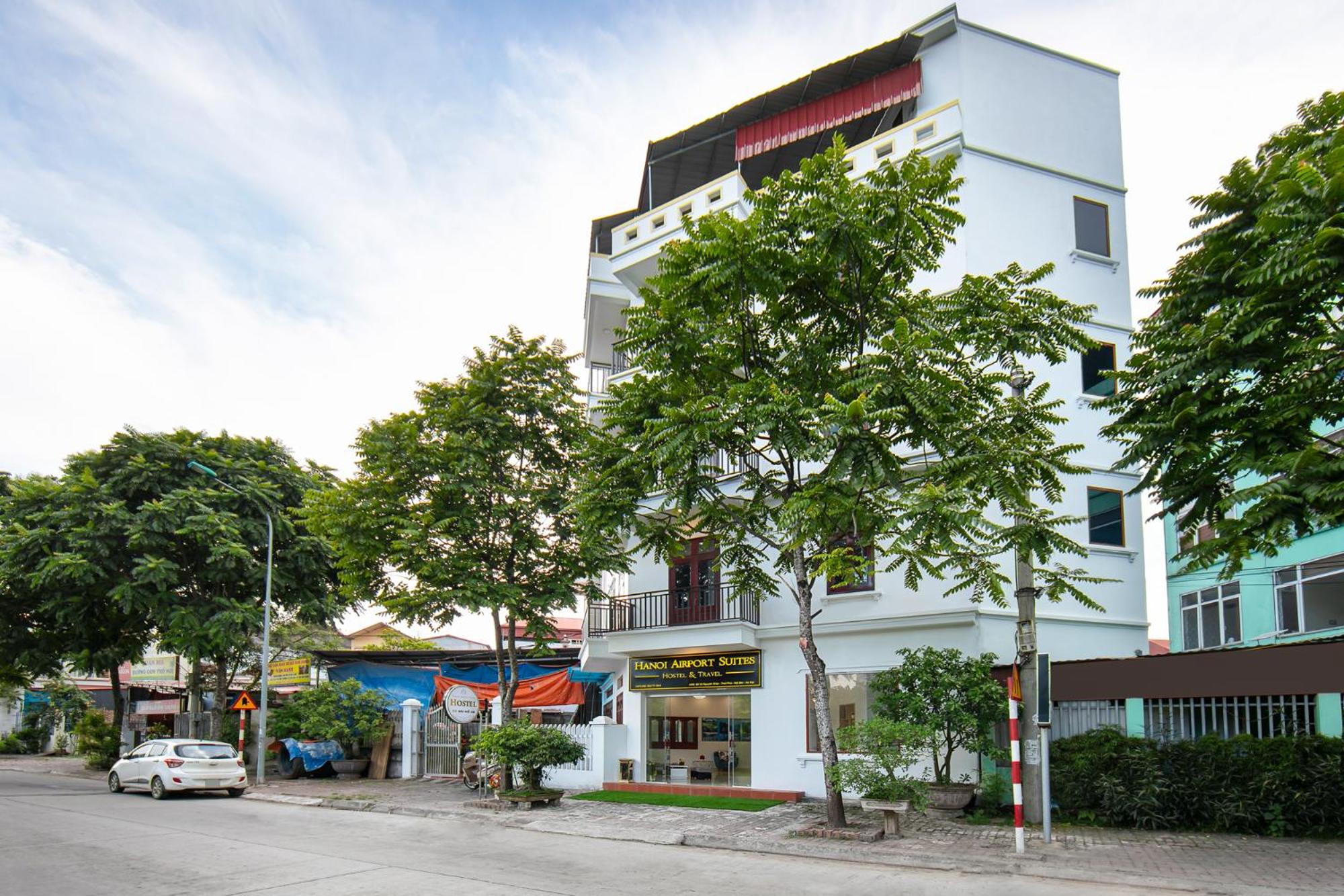 Hanoi Airport Suites Hostel & Travel