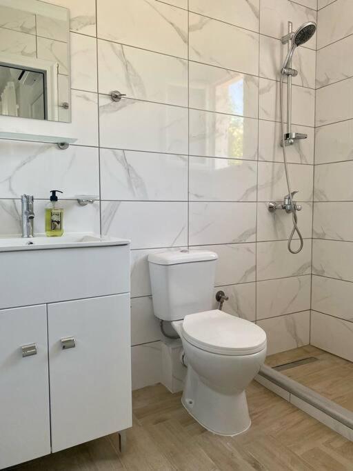 Suli Apartment (Two-Bedroom) photo 4