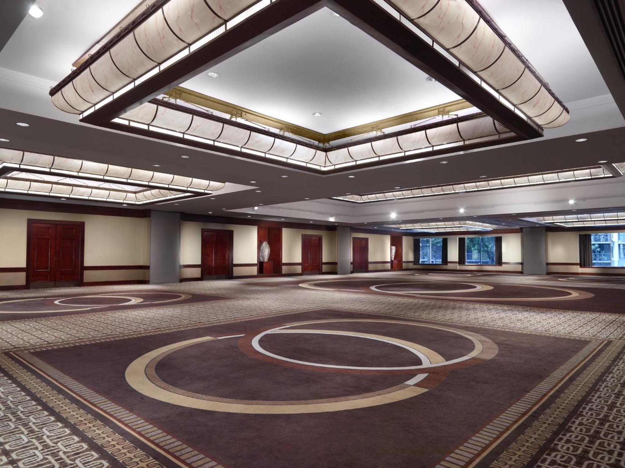 Omni Los Angeles Hotel