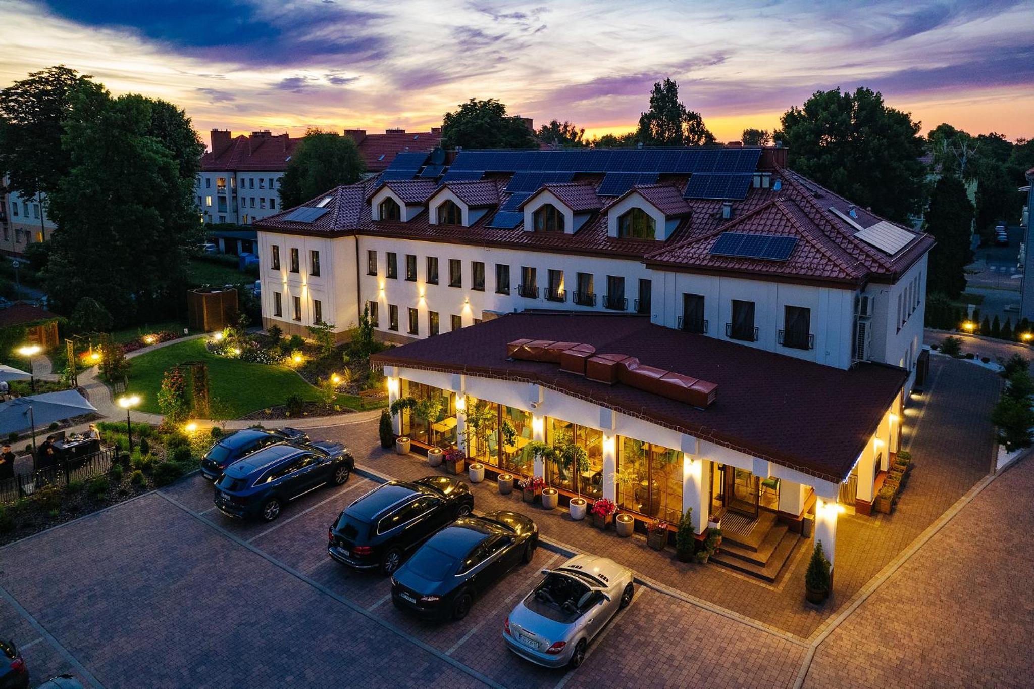 Villa Astra - Apartments & Restaurant view 2