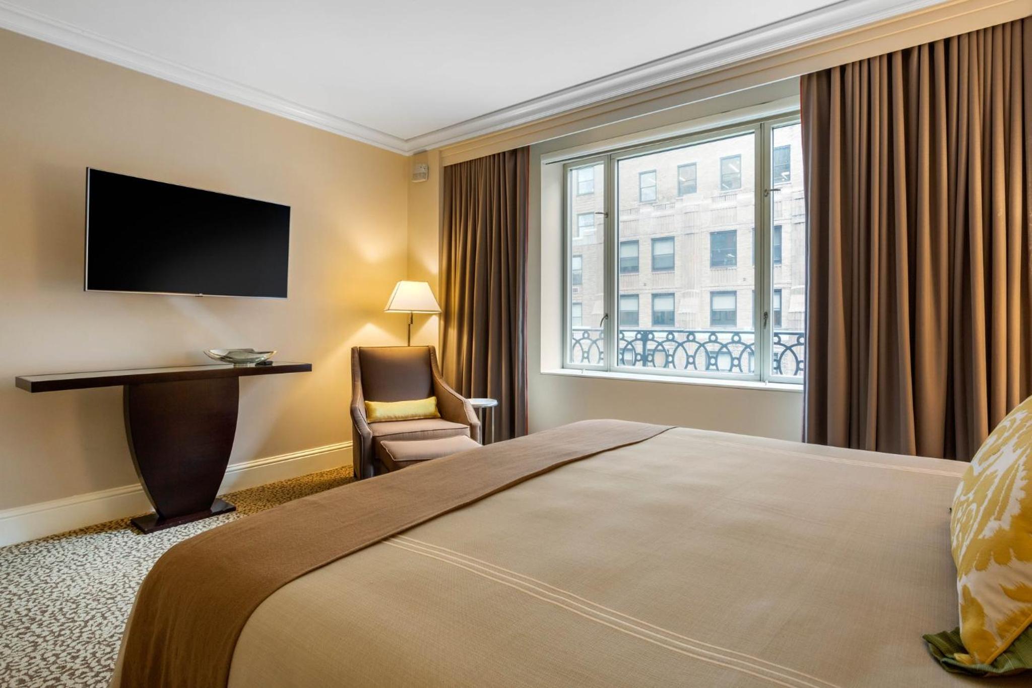 Omni Berkshire Place 17