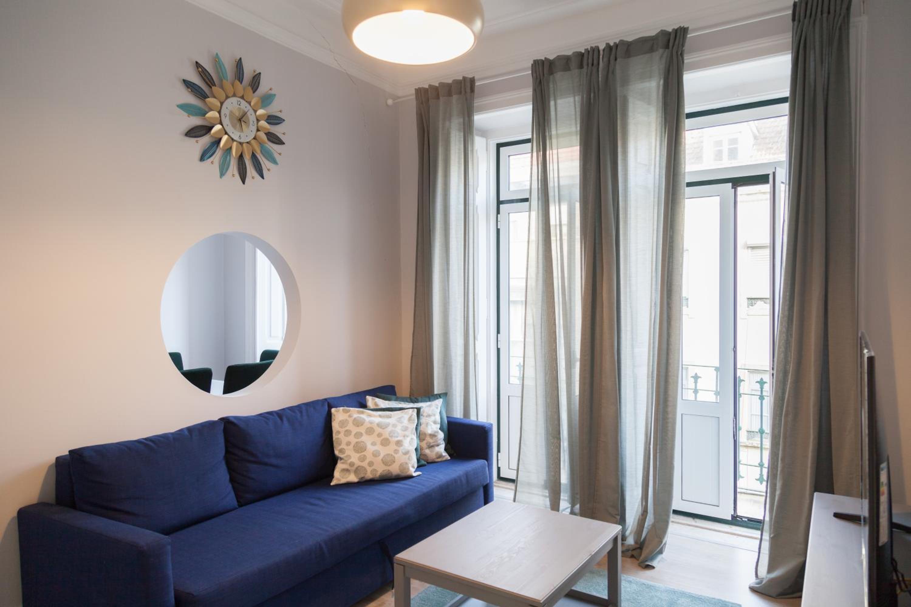 FLH Almirante Reis Spacious Flat view 4