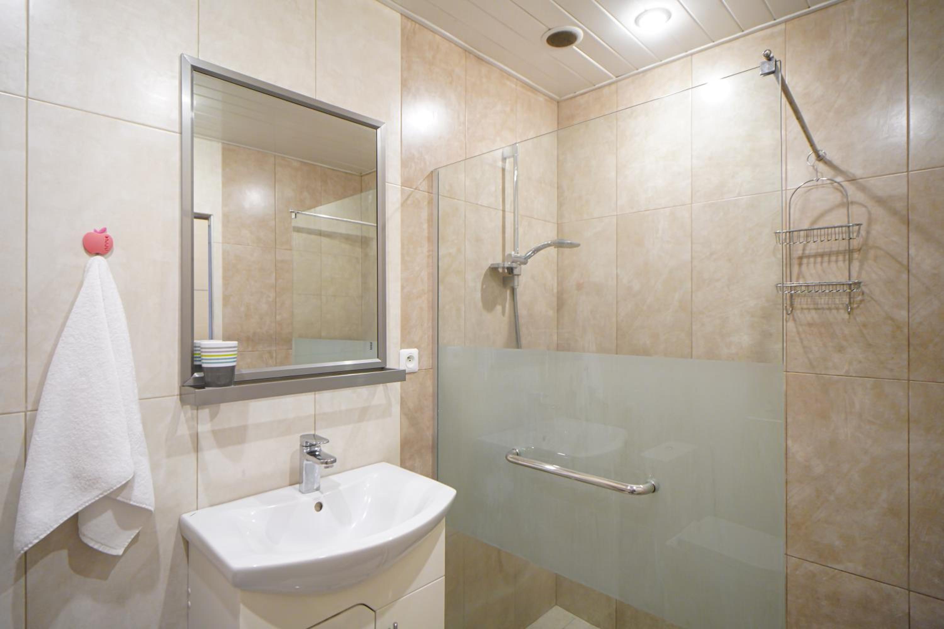 1-BDR comfort apartment near Opera house