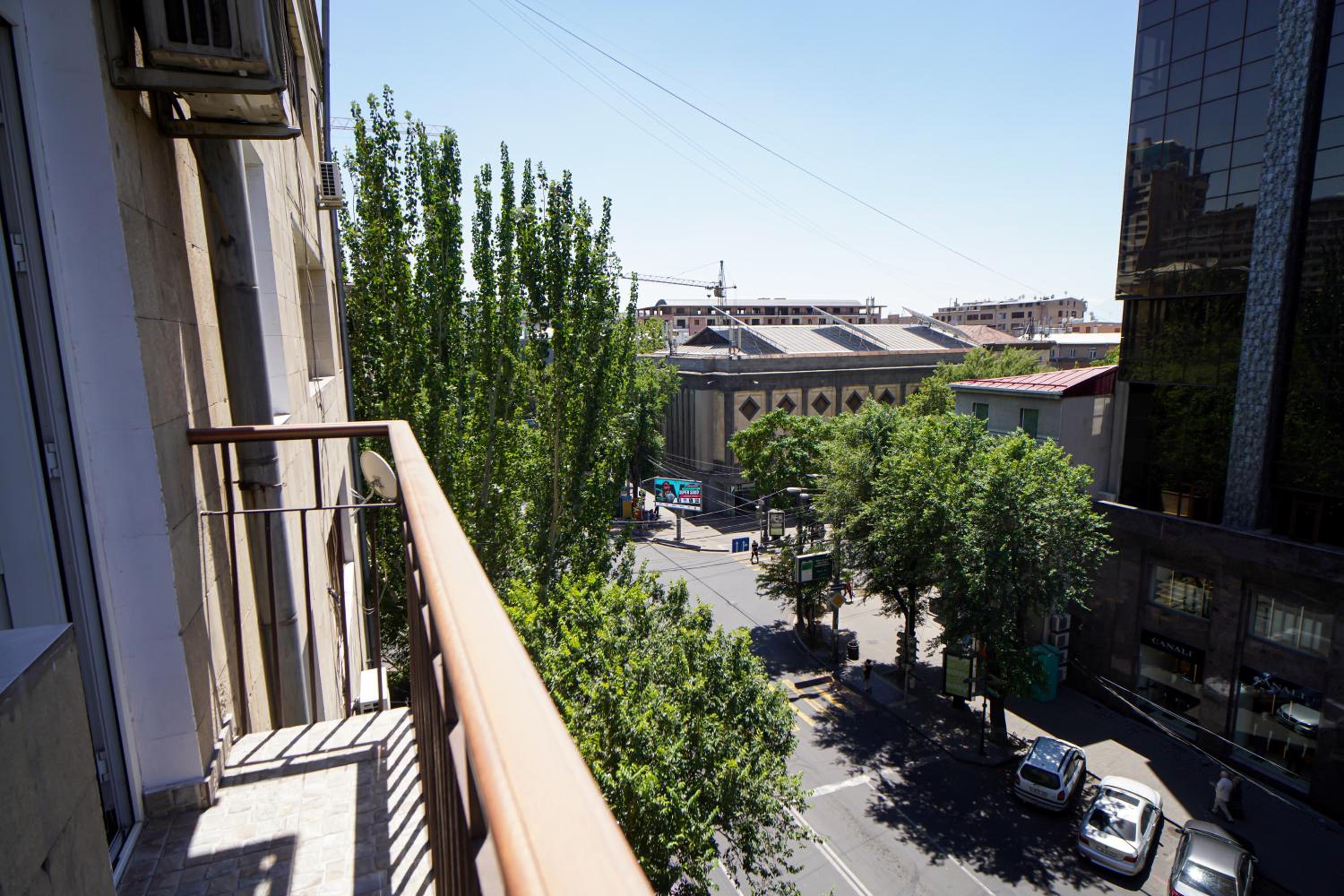 1-BDR comfort apartment near Opera house