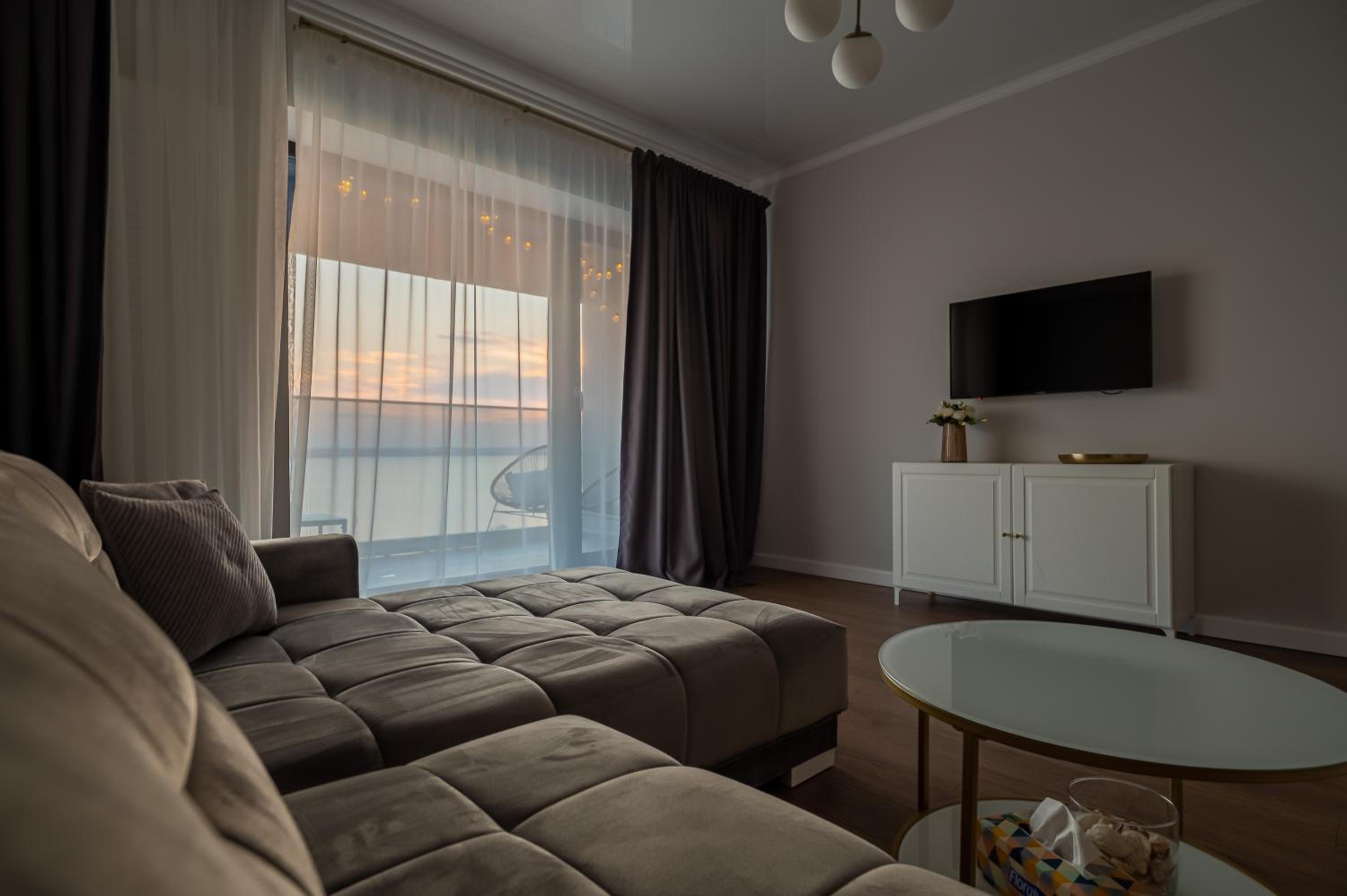 Golden Mirage Sunset Apartment view 2