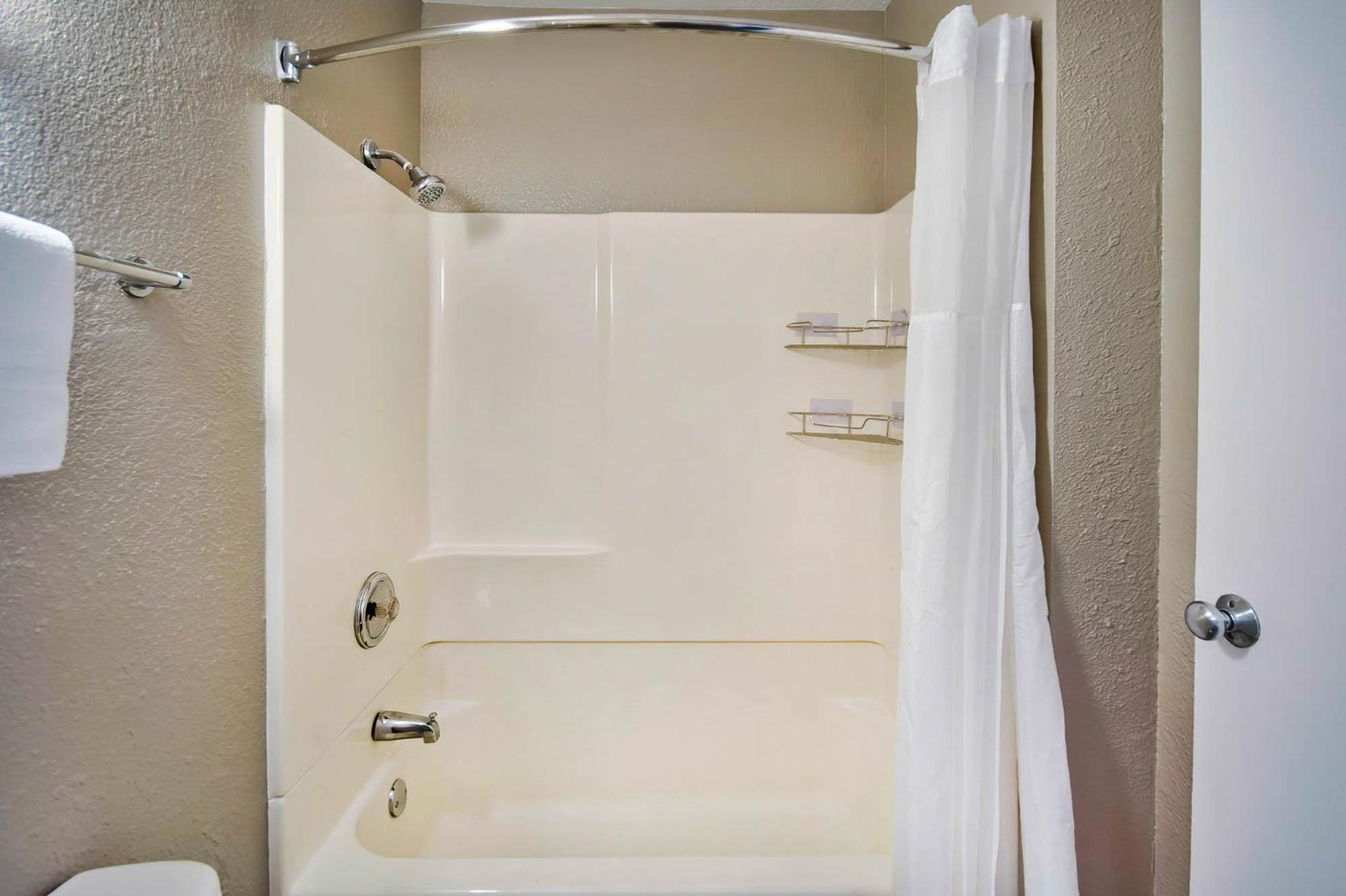 Vallejo Vacations - Motel 6-Vallejo, CA - Six Flags West - Property Image 31