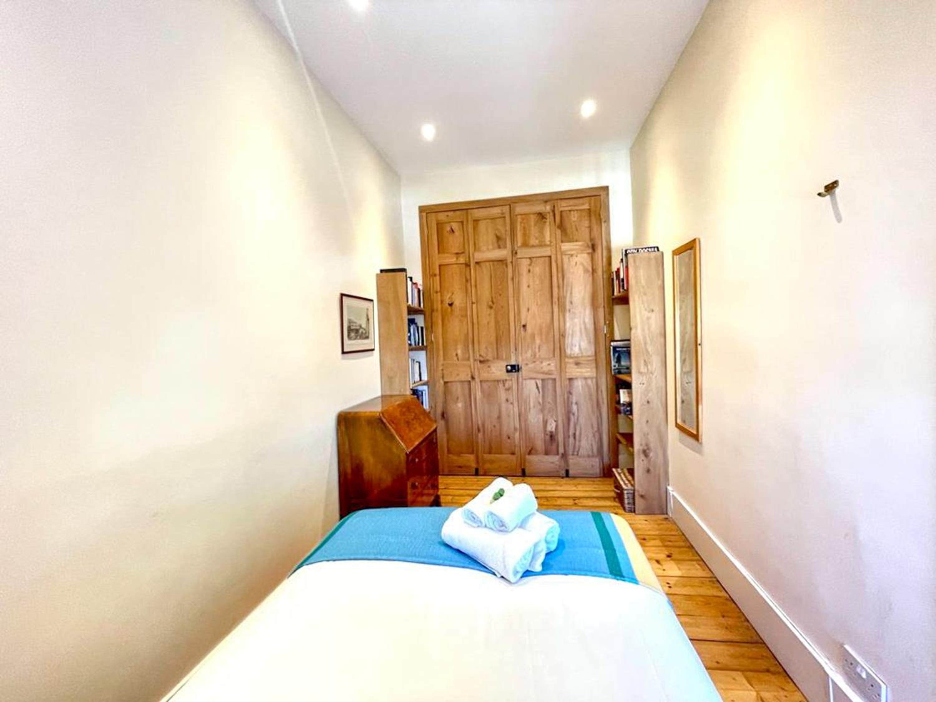 Incredible St Andrew's Sq - 2 bed in the sky
