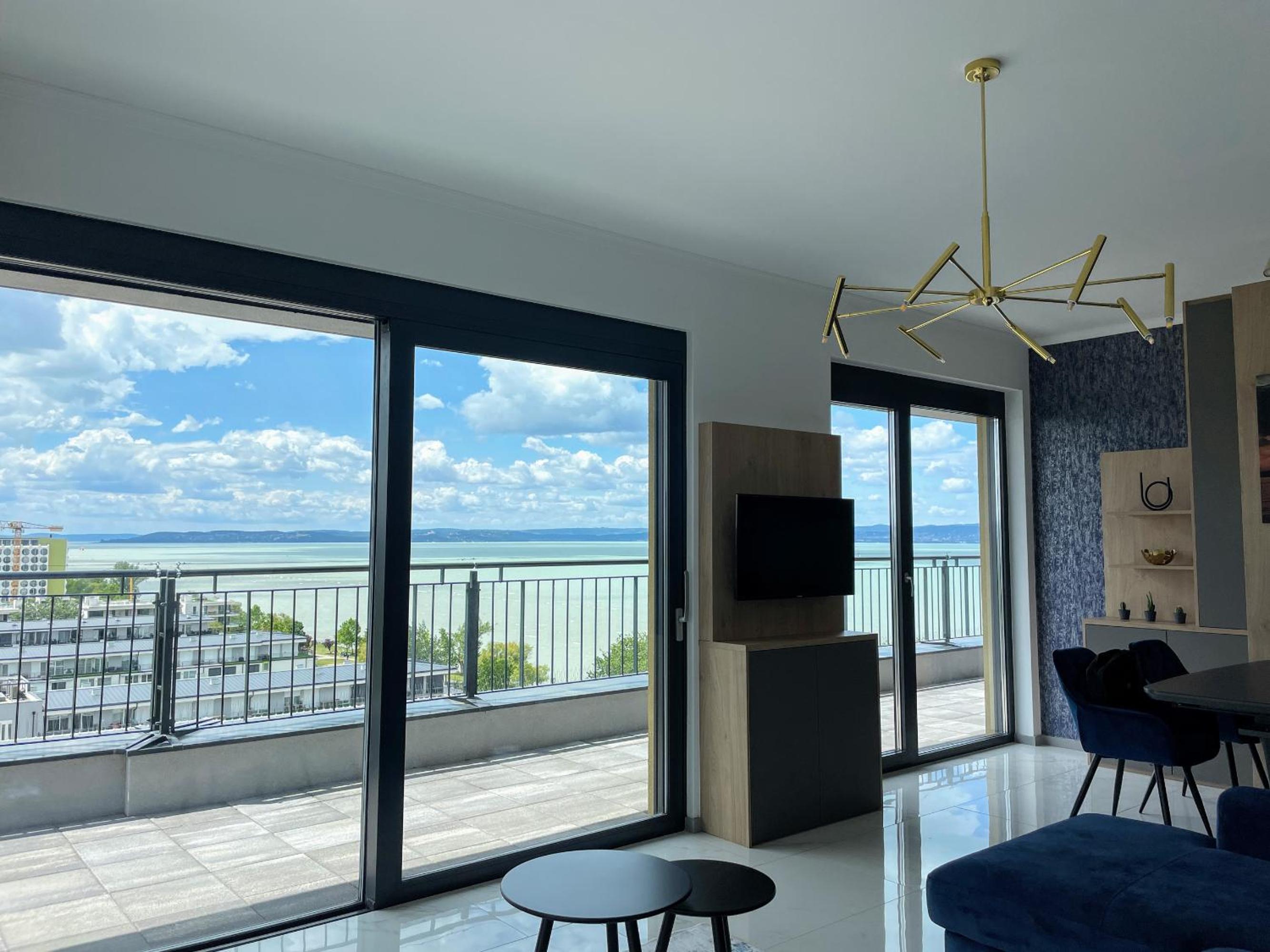 ELLBy Apartman - PENTHOUSE - hostAID view 5