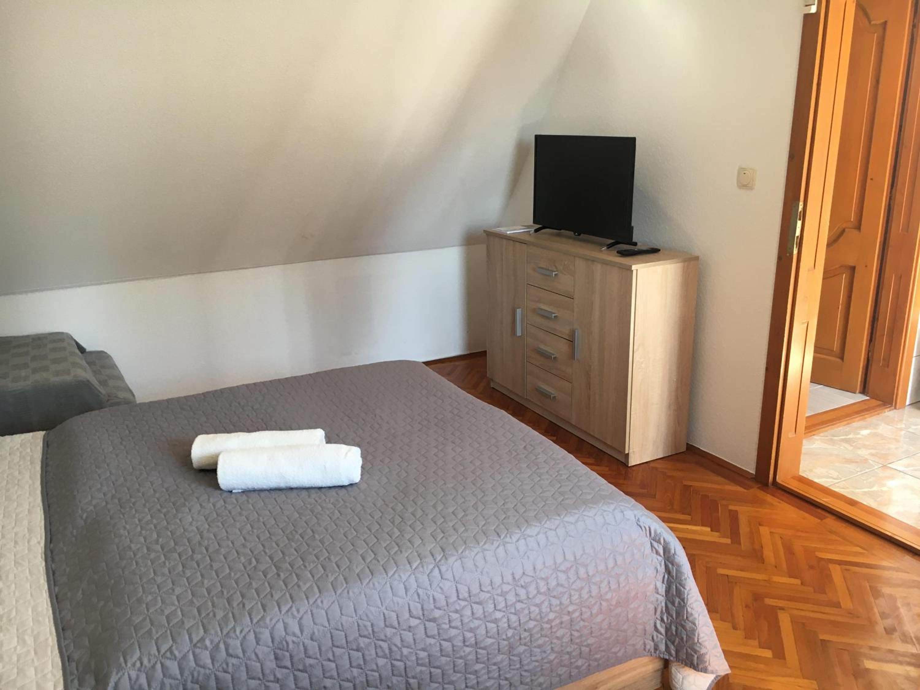 Nana Apartmanház view 3