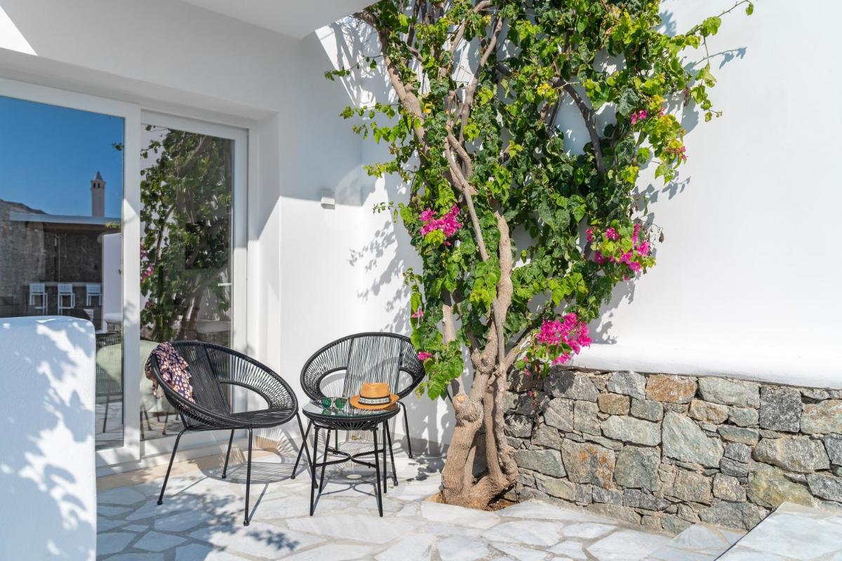 outdoor BBQ area
