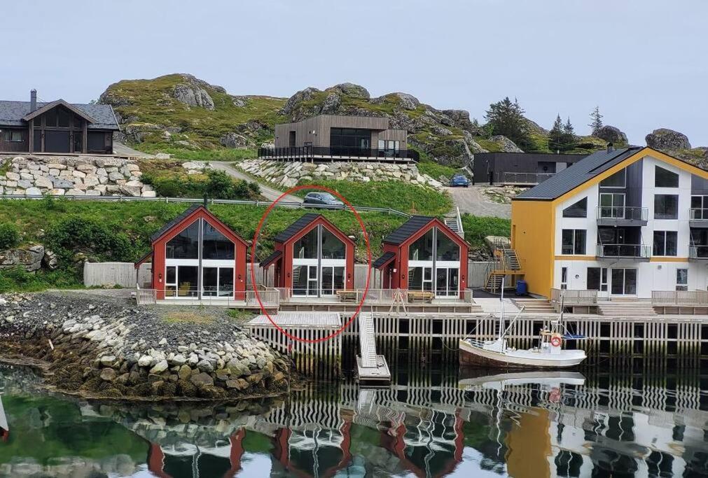Waterfront Suite l Ballstad l Lofoten l Norway view 4