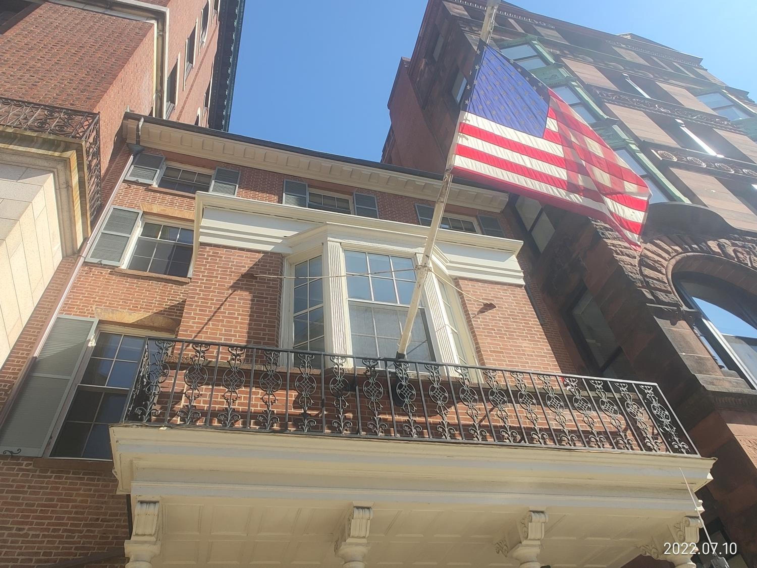 2 bedroom Boston condo in Jamaica Plain with parking photo 5