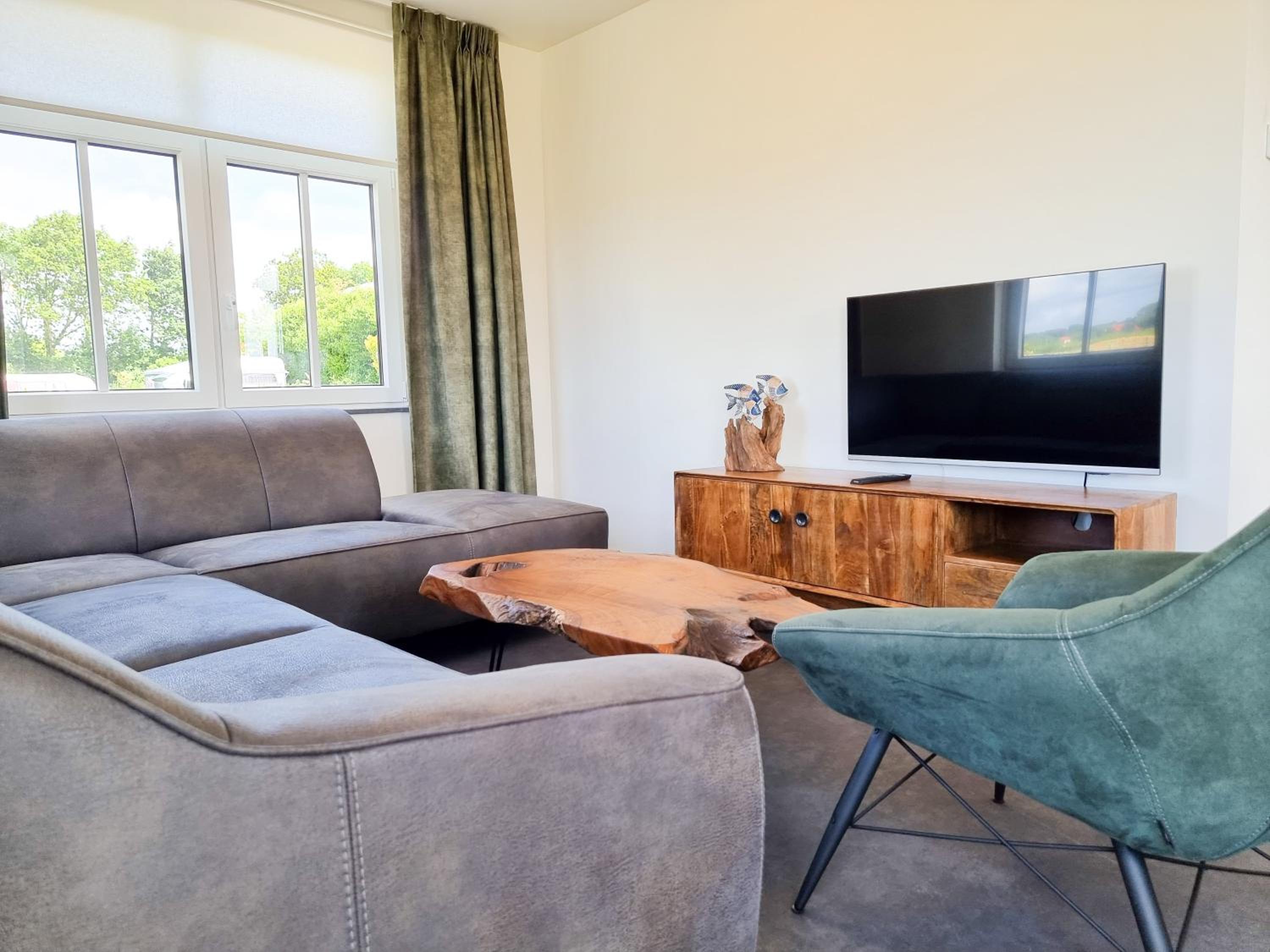 Luxe vakantiehuis OK44 view 2