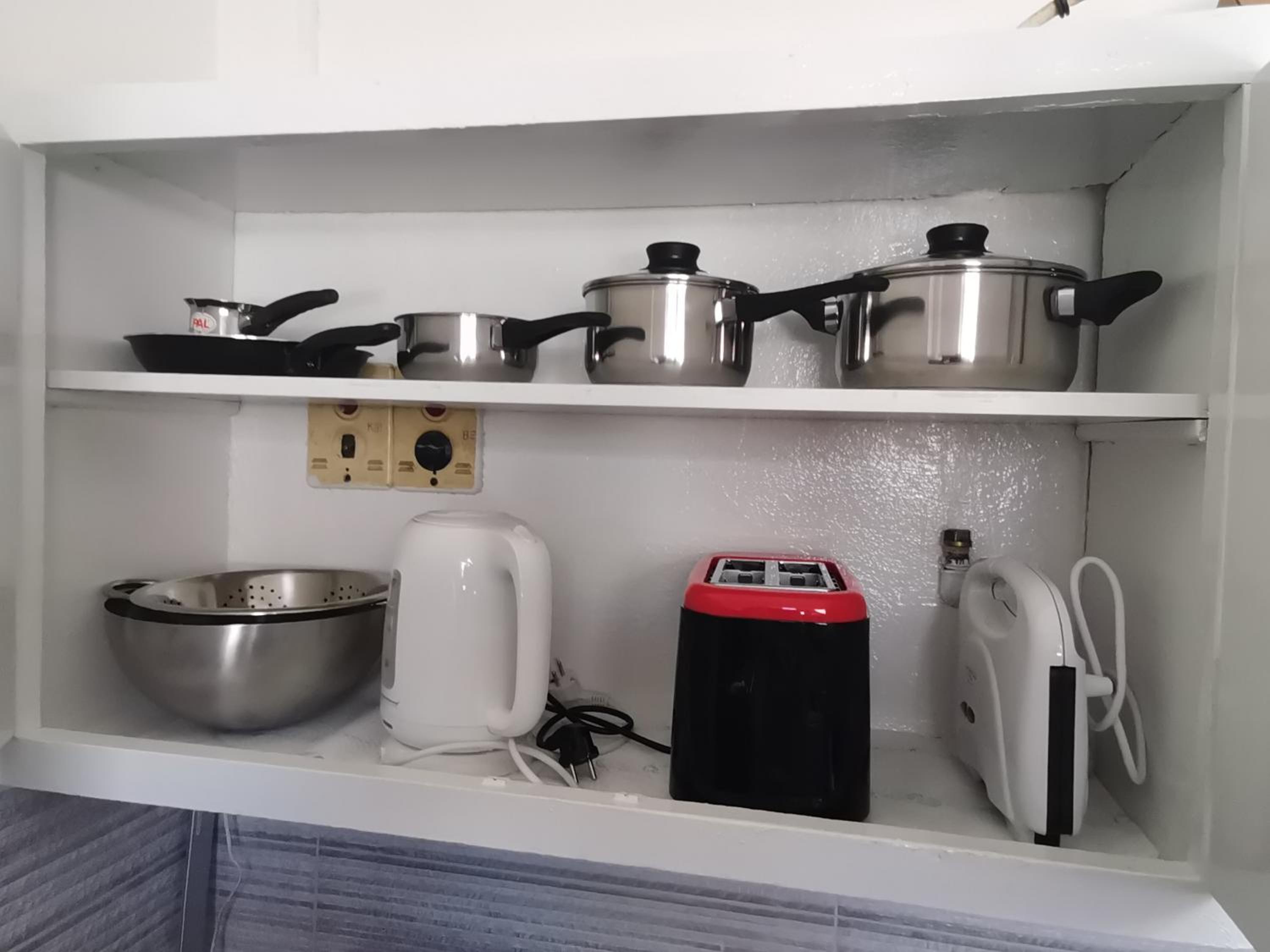 Penthouse spacious w super wifi & terrace, 2 min from metro