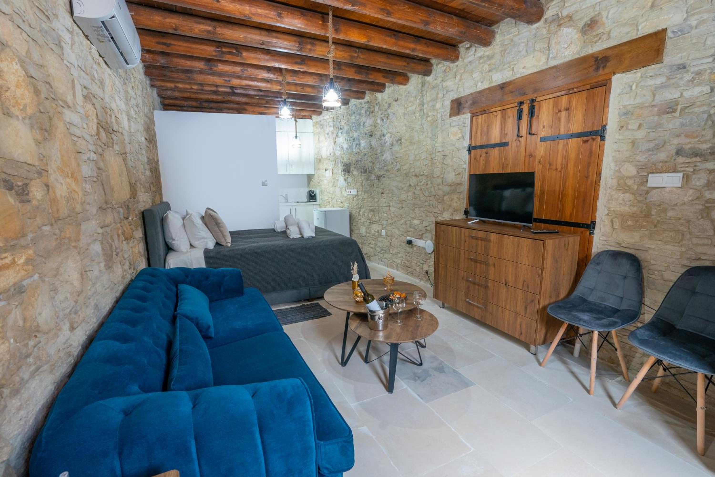 Eidyllio Luxury Suites Omodos