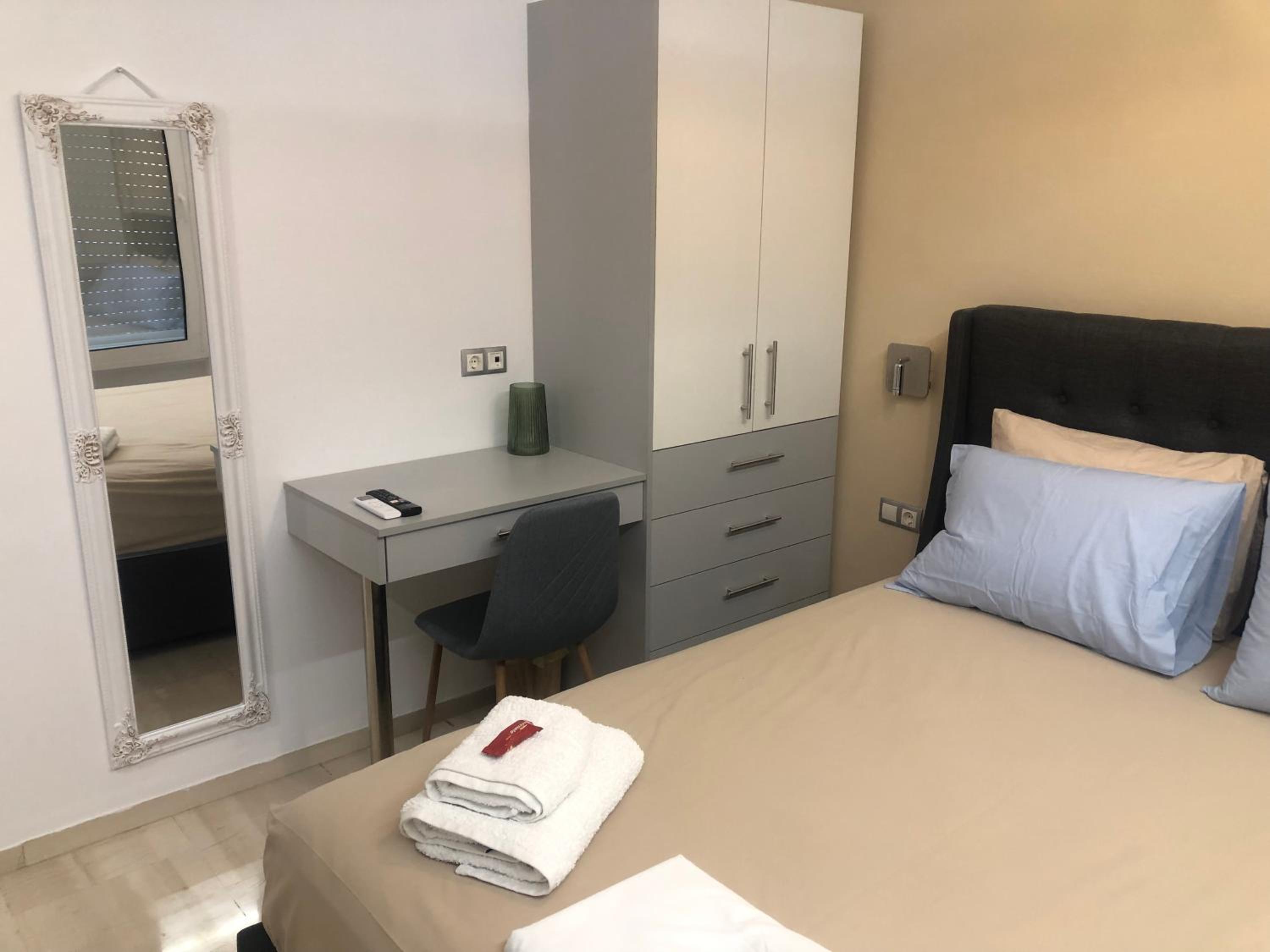 ROYAL RED SUITE NO 1, PIRAEUS PORT view 3
