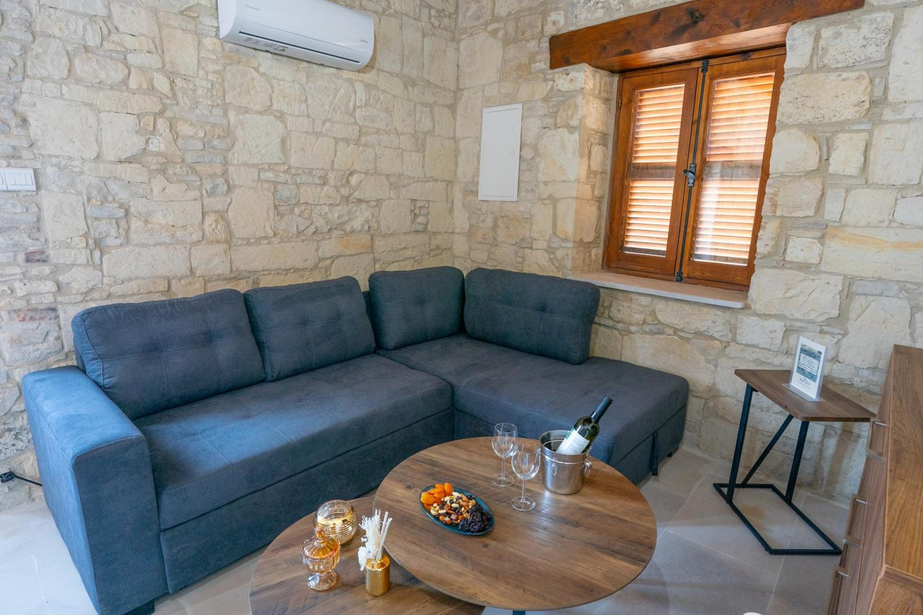 Eidyllio Luxury Suites Omodos