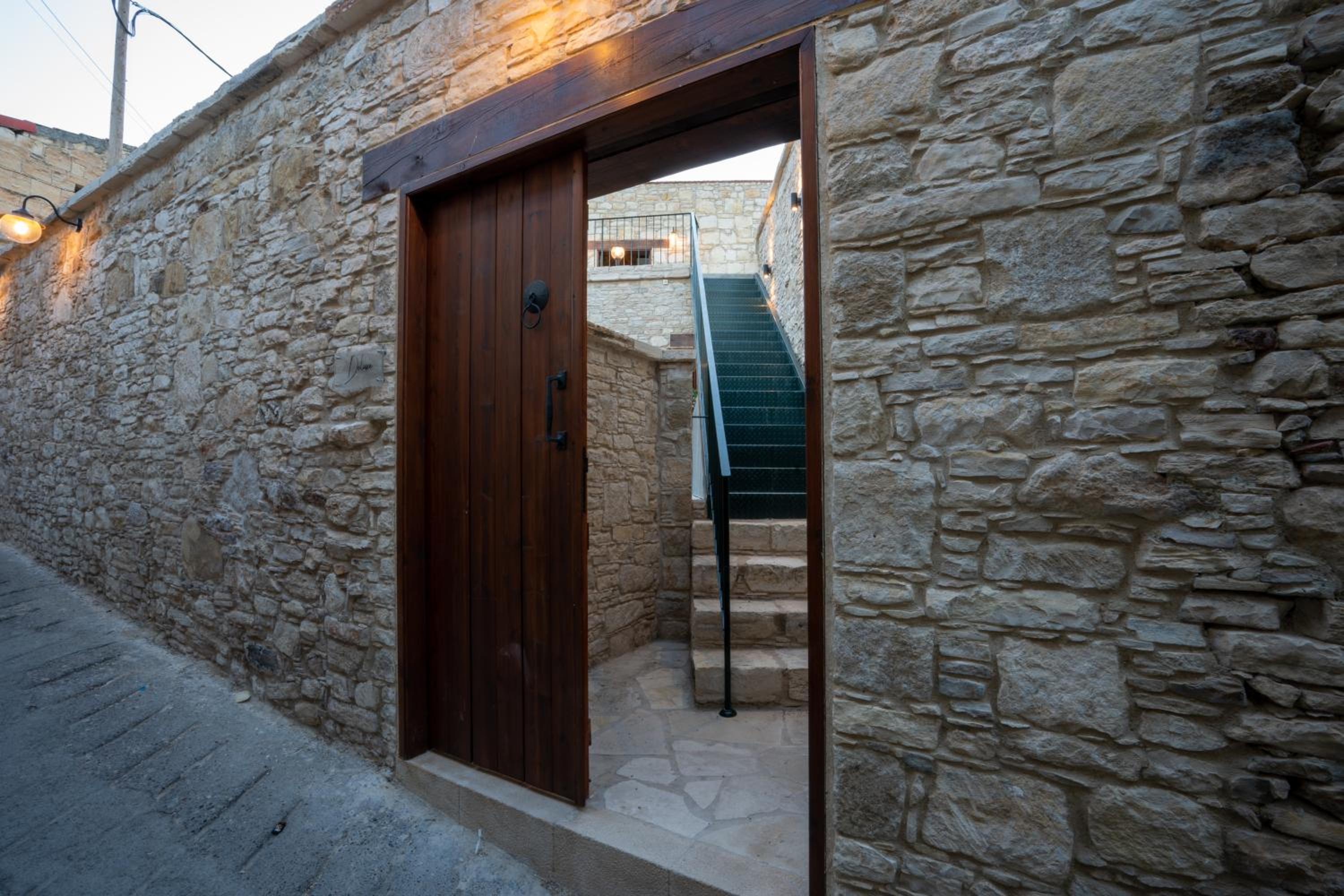 Eidyllio Luxury Suites Omodos
