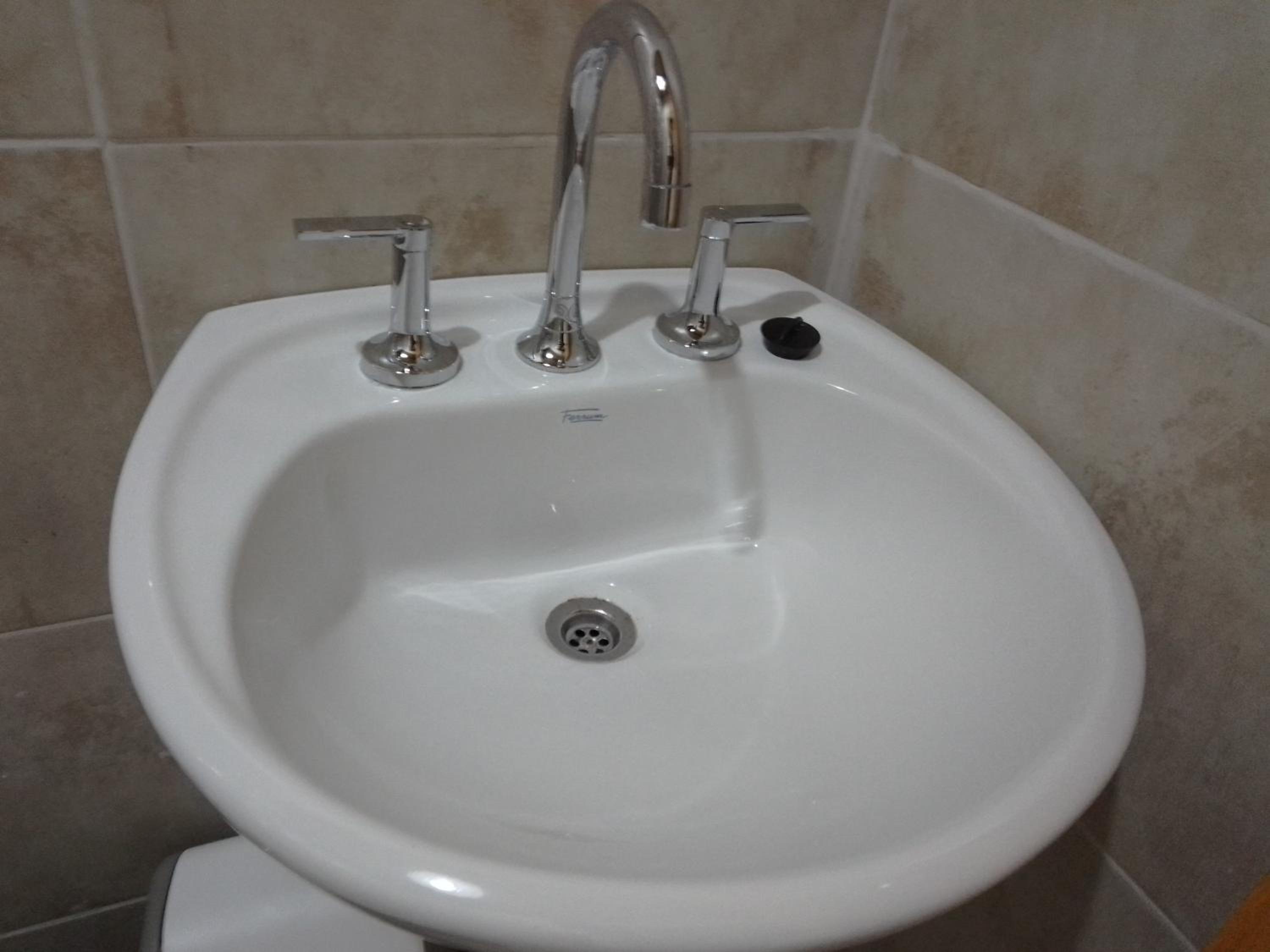 VC3 Habitación amplia con baño privado - sin aire acondicionado con ventiladores - Serena Alojamientos