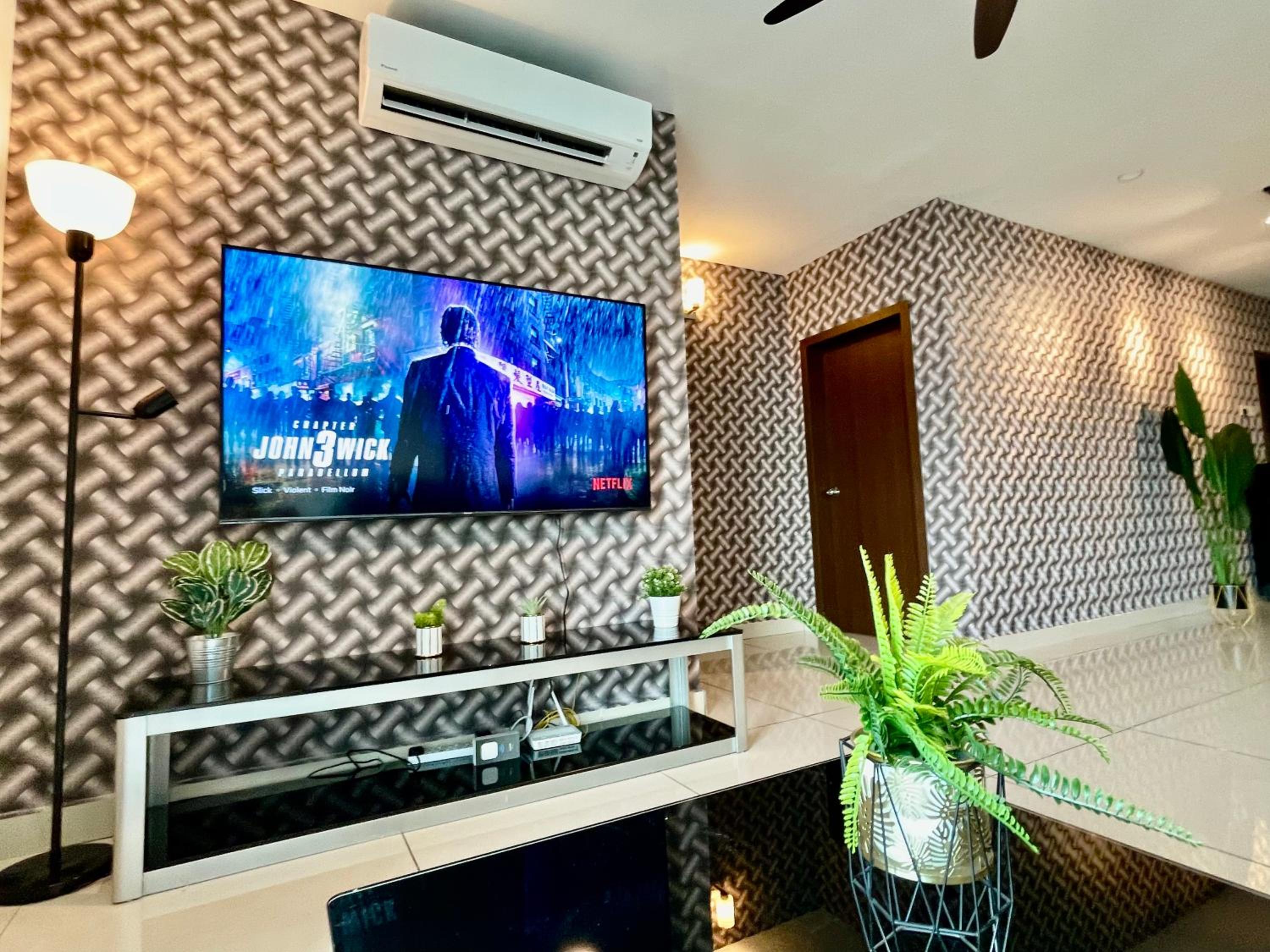 KSL City Mall 7-10pax 2B2B Netflix-SmartTV 65inch