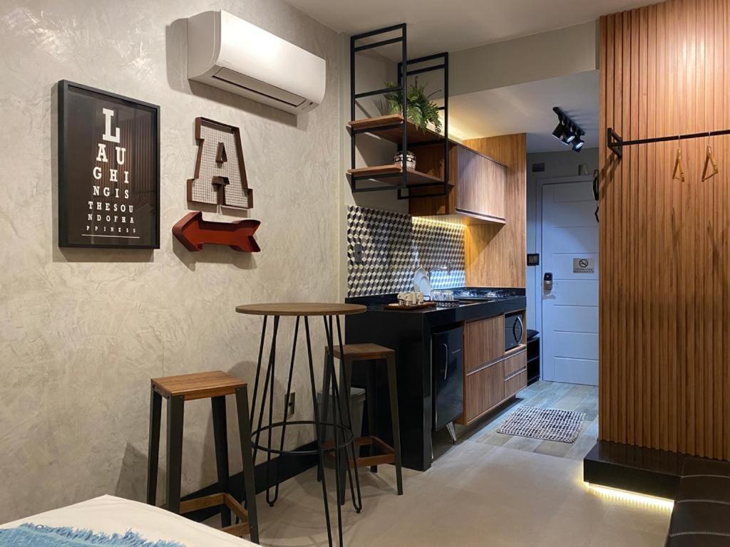 Lindo apartamento frente para praia, Wi-Fi view 5