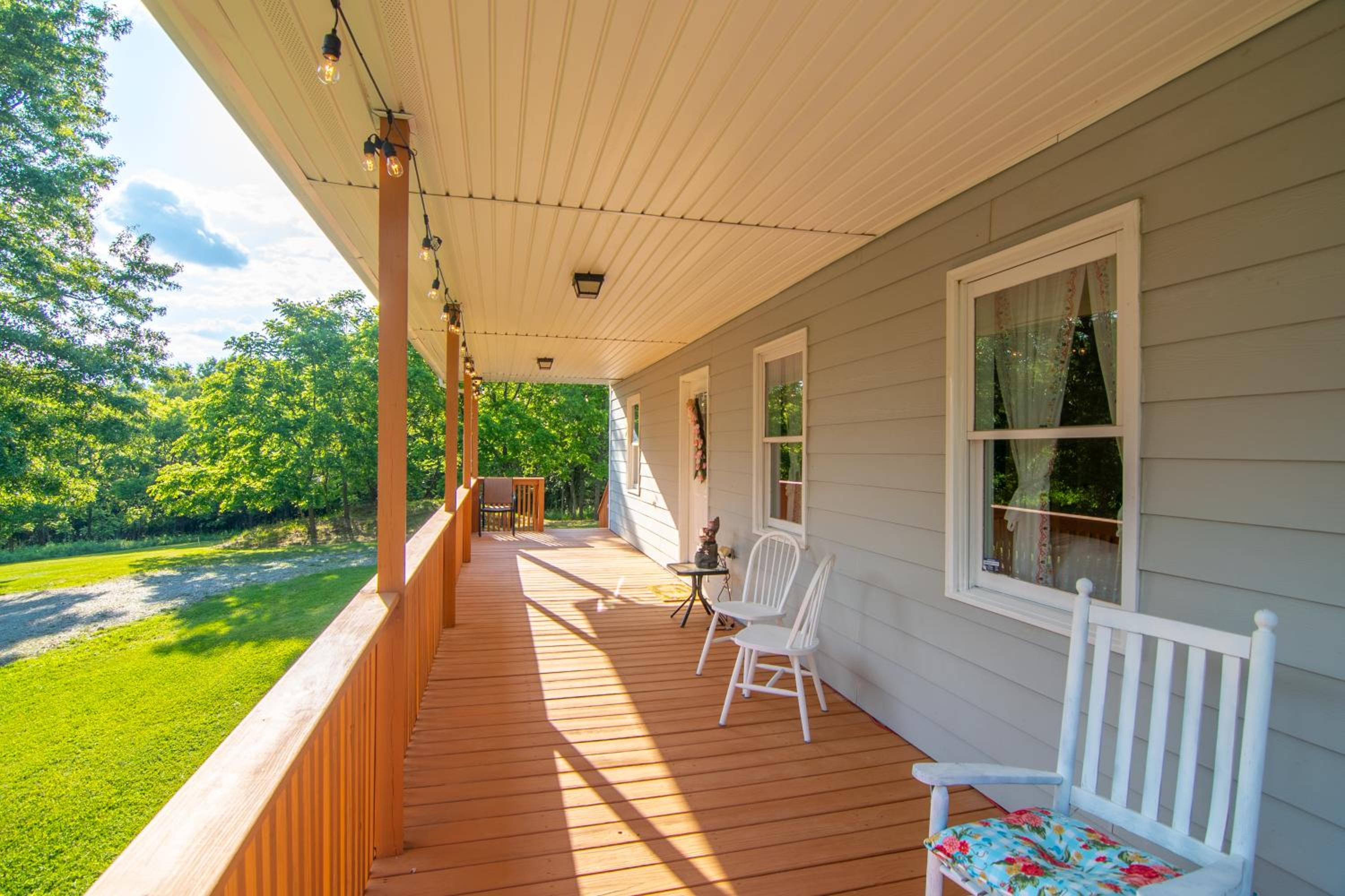 Newly remodeled luxury cottage with mountain views view 2