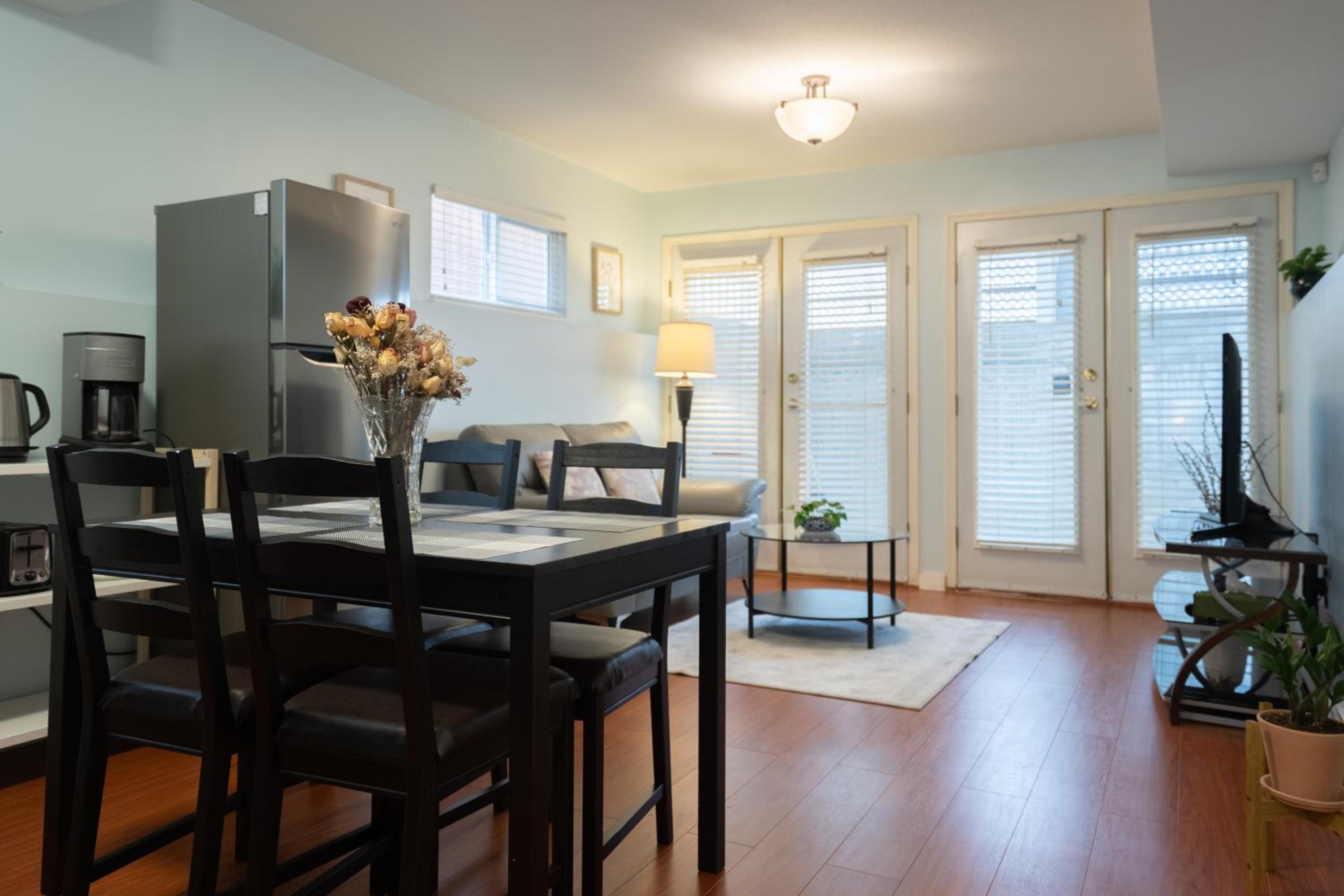 Lovely 1BR Secondary suite with Separate entrance view 5