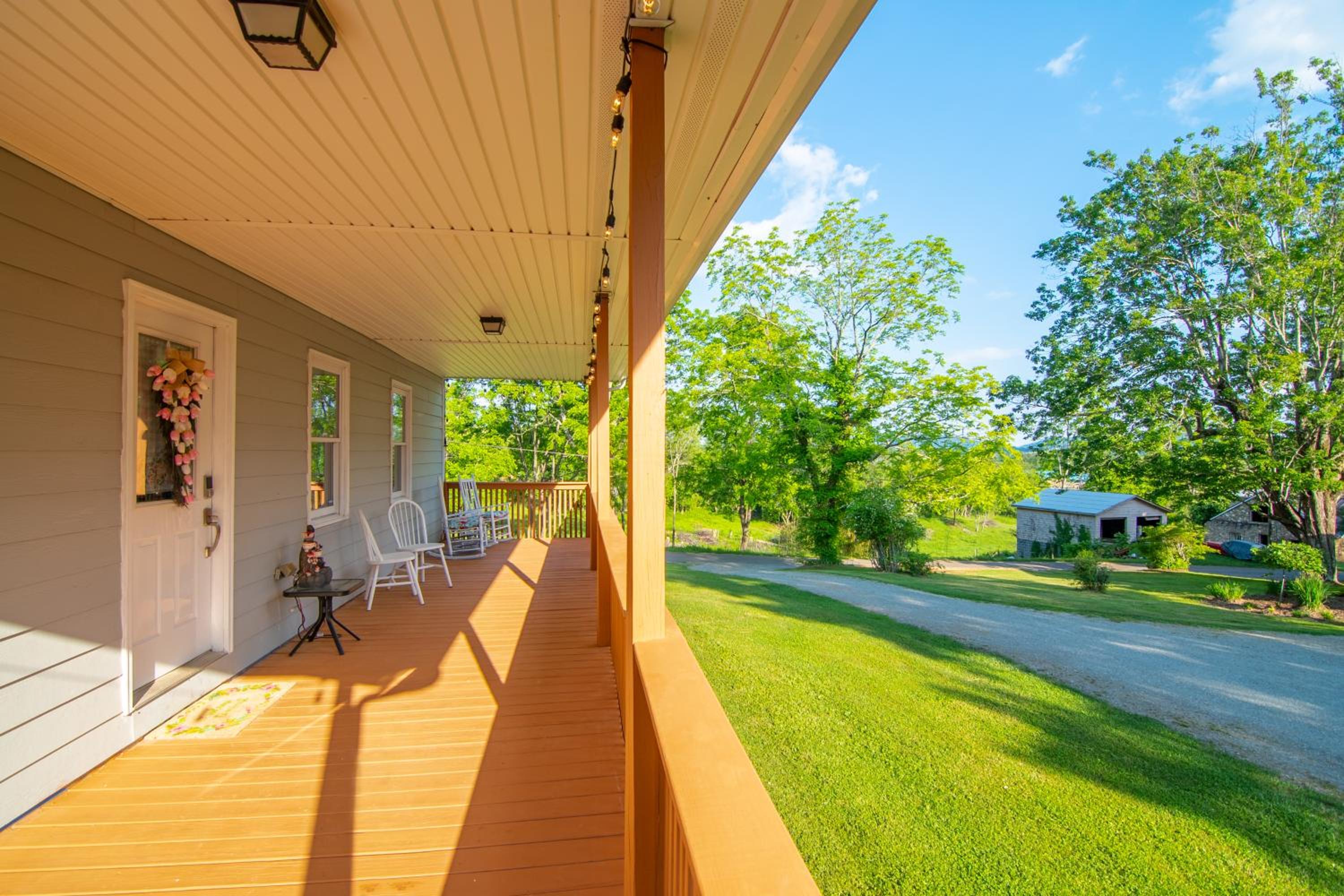 Newly remodeled luxury cottage with mountain views view 3