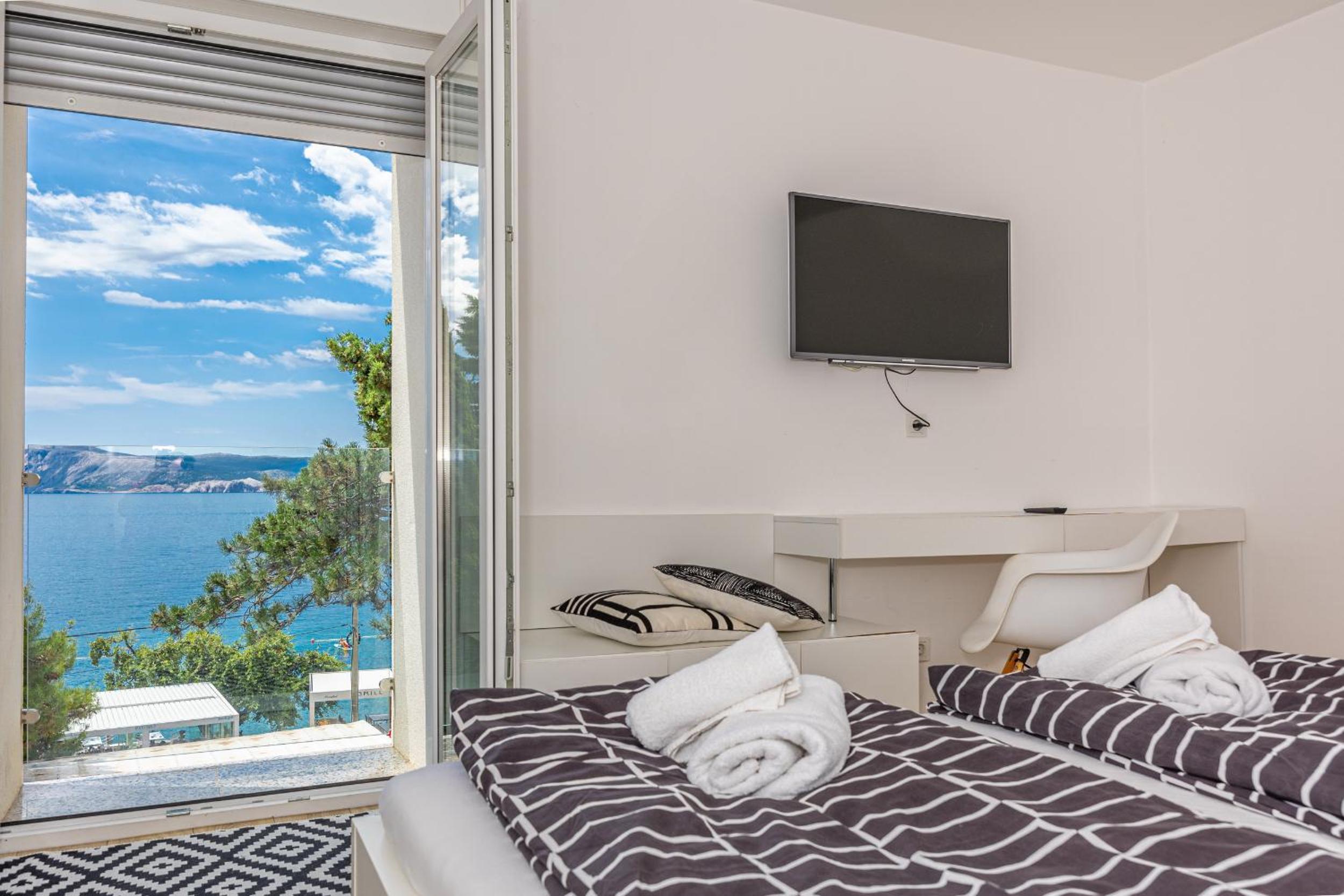 Sea La Vie Rooms view 4