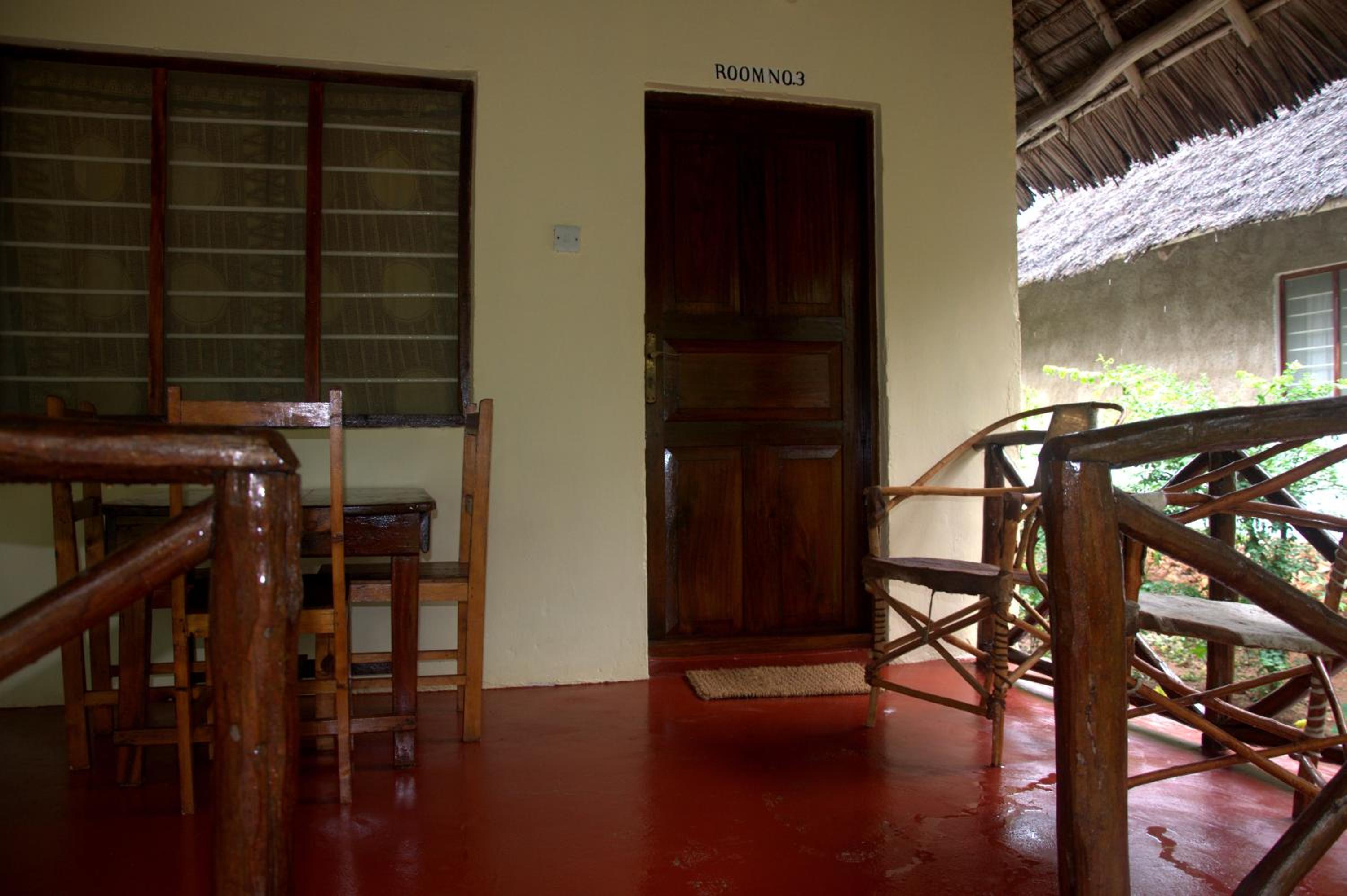 Baraka Aquarium Bungalows