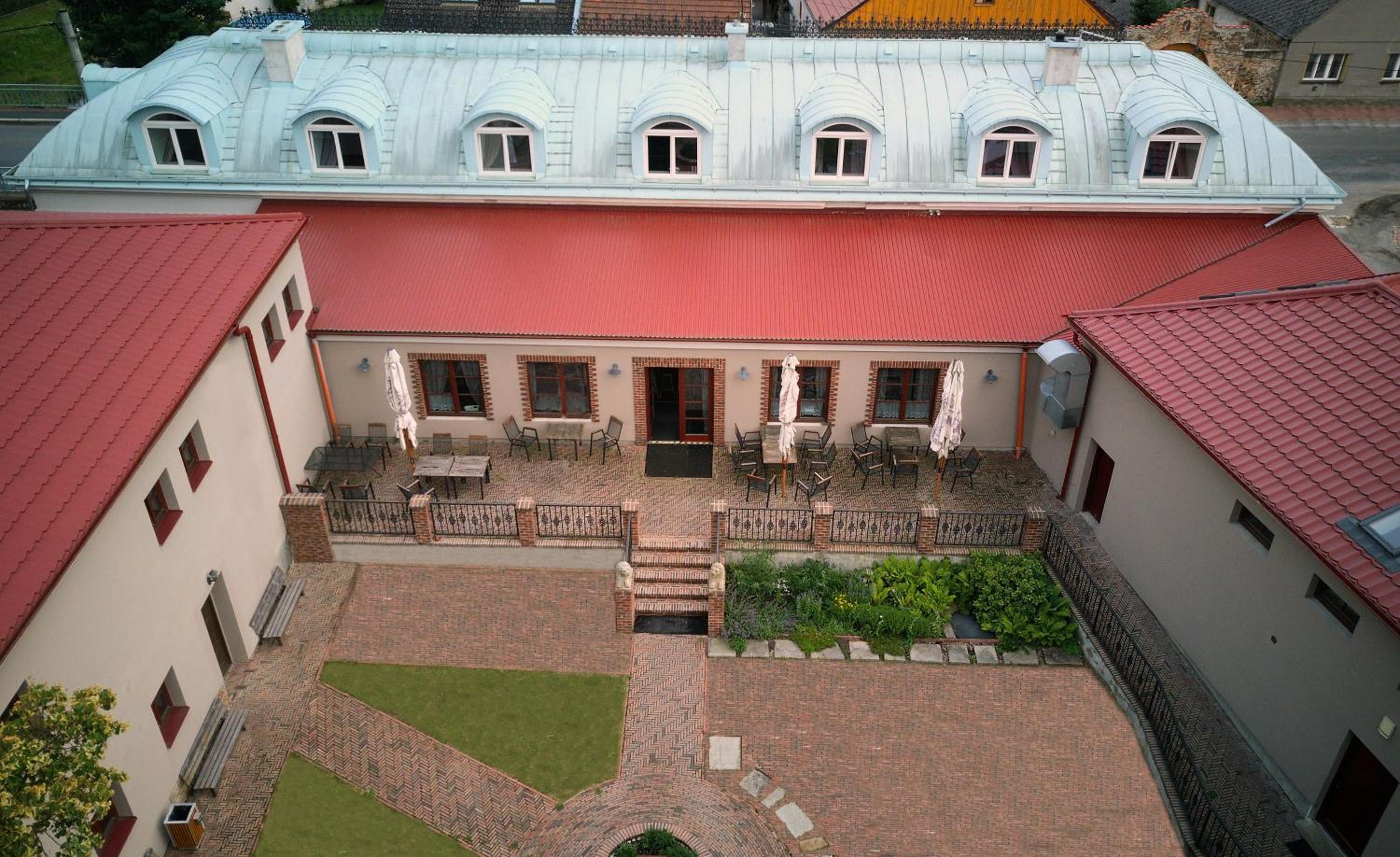 Zbirožský dvůr