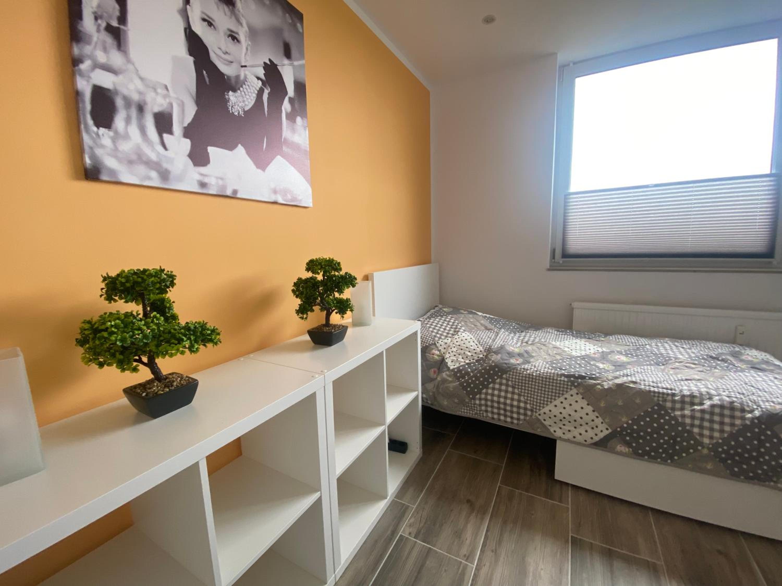 3 Zimmer Apartment Duisburg Homberg 7 Etage view 2