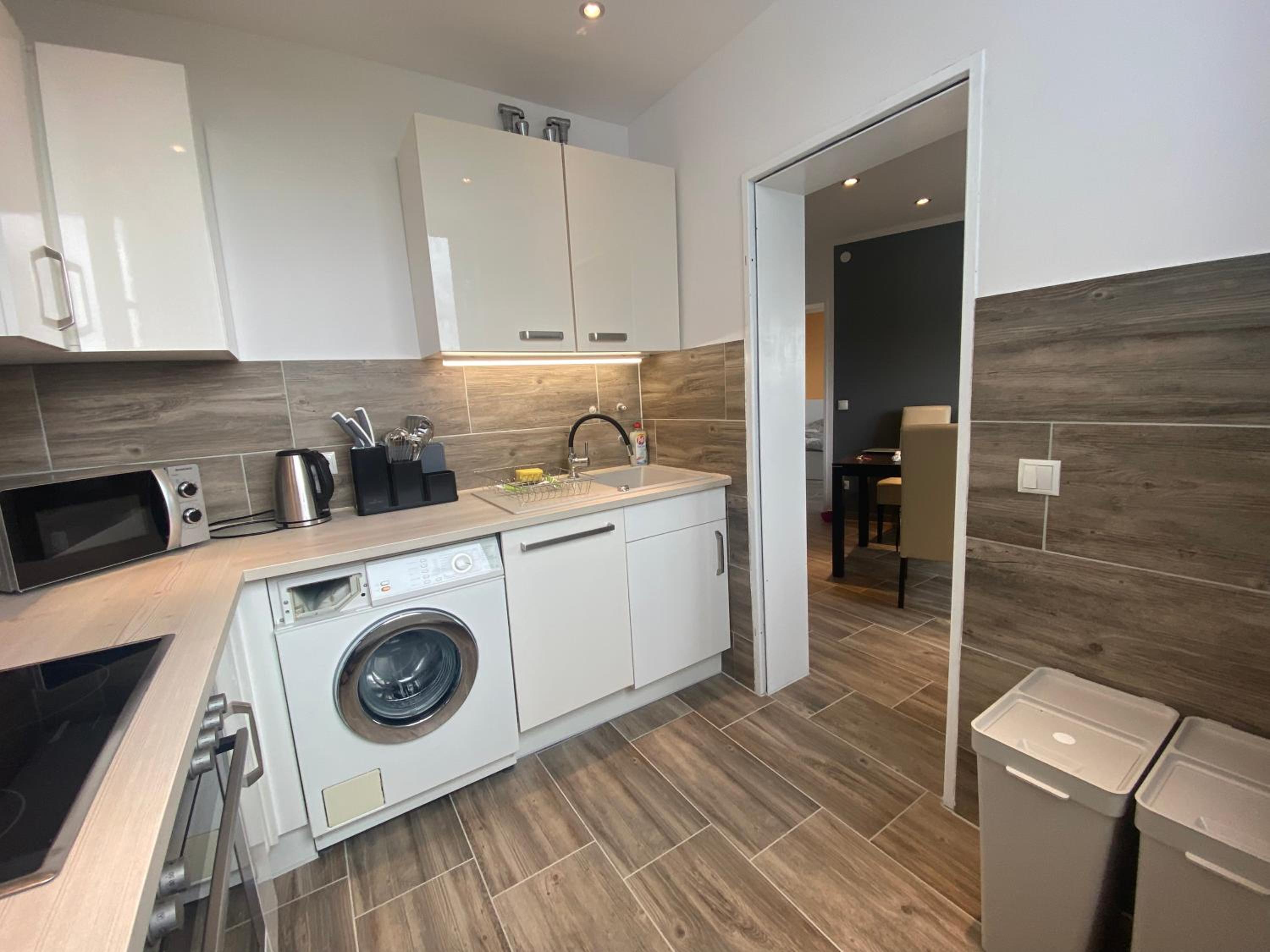 3 Zimmer Apartment Duisburg Homberg 7 Etage view 4
