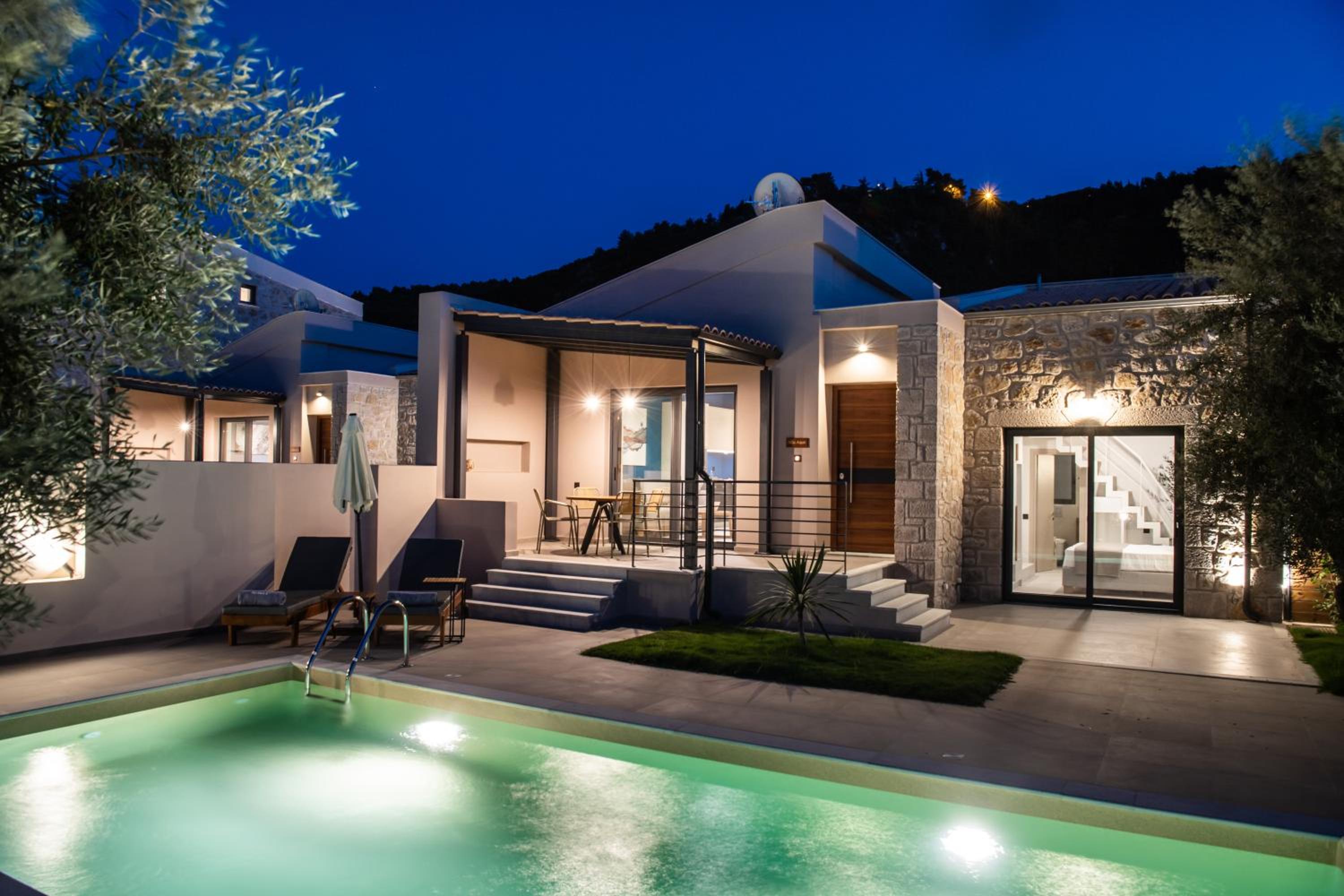 RIZOMATA LUXURY VILLAS view 3