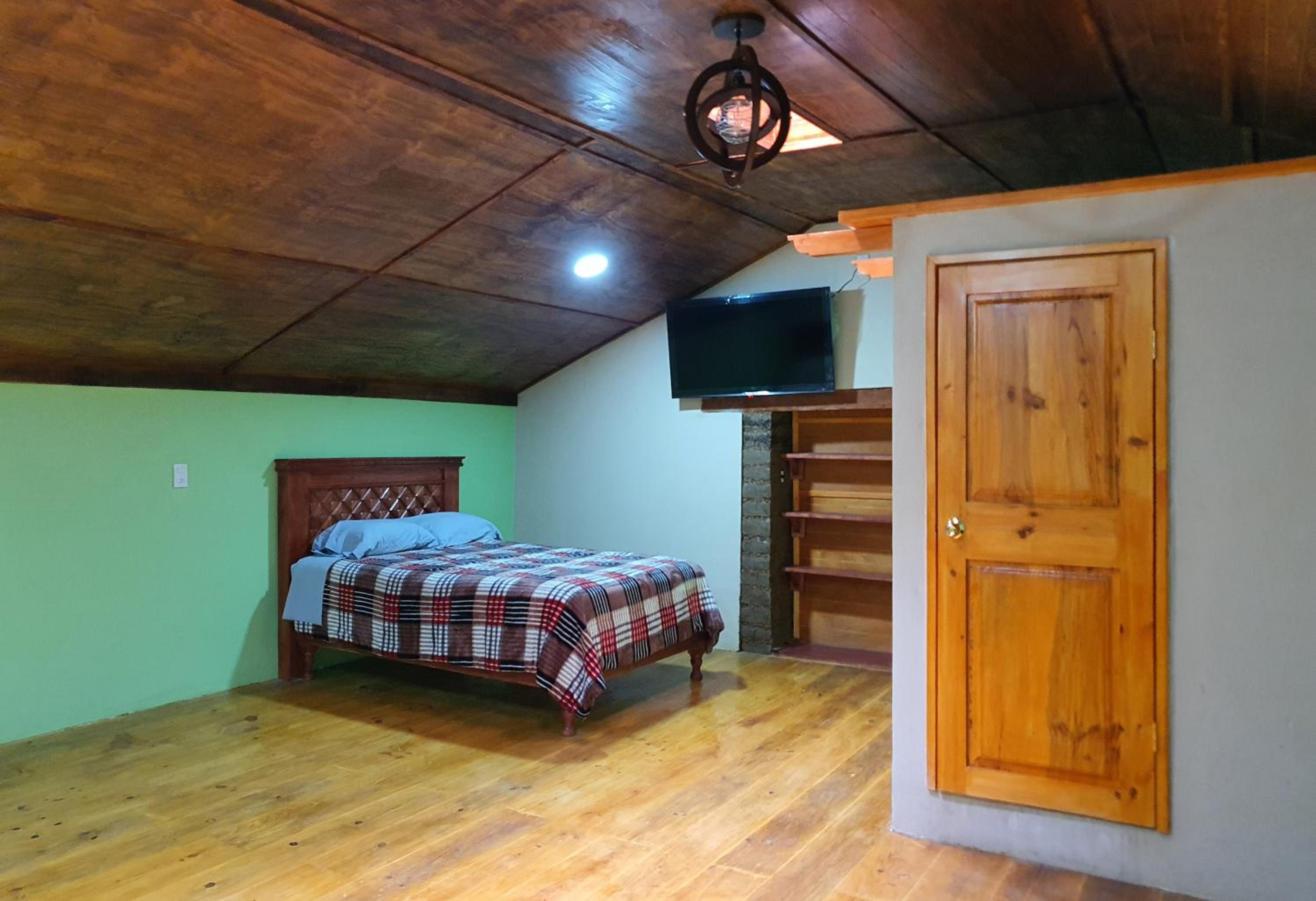 Habitación triple zona centro view 5