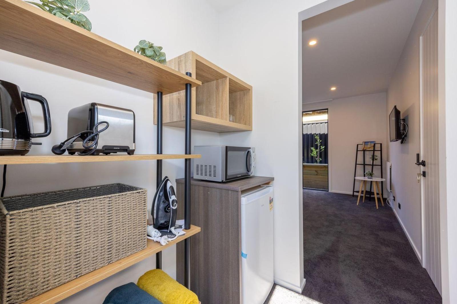 Sapphire delight - 1 bedroom private room view 2