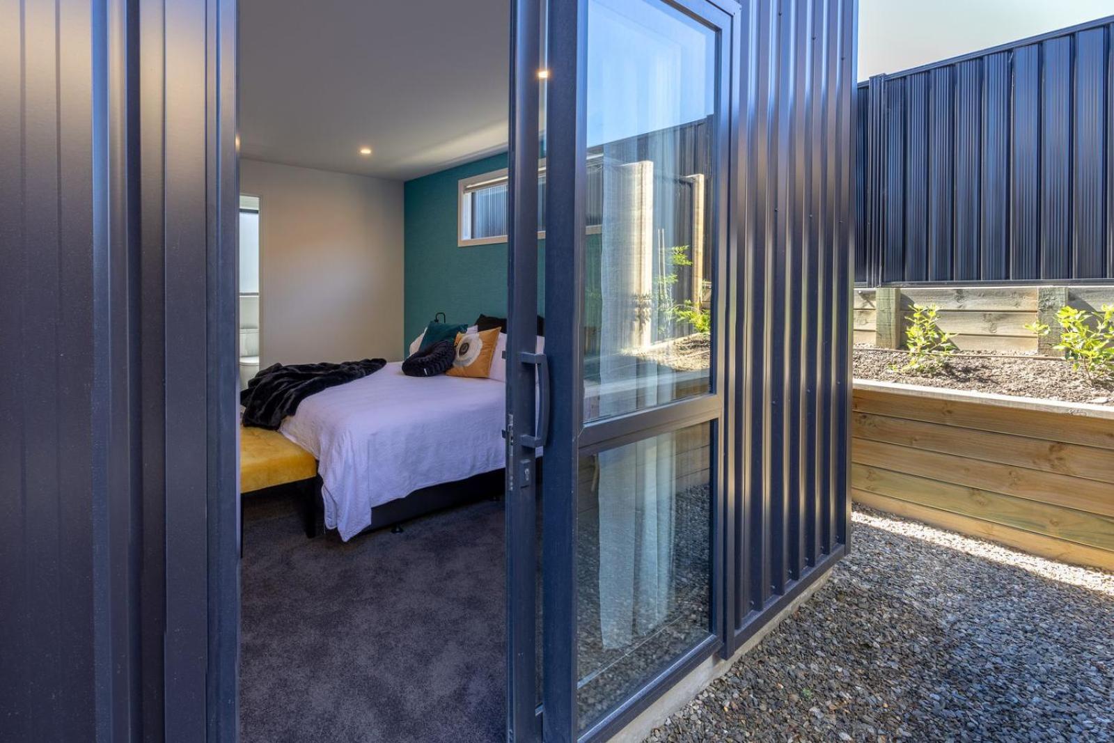 Sapphire delight - 1 bedroom private room view 3
