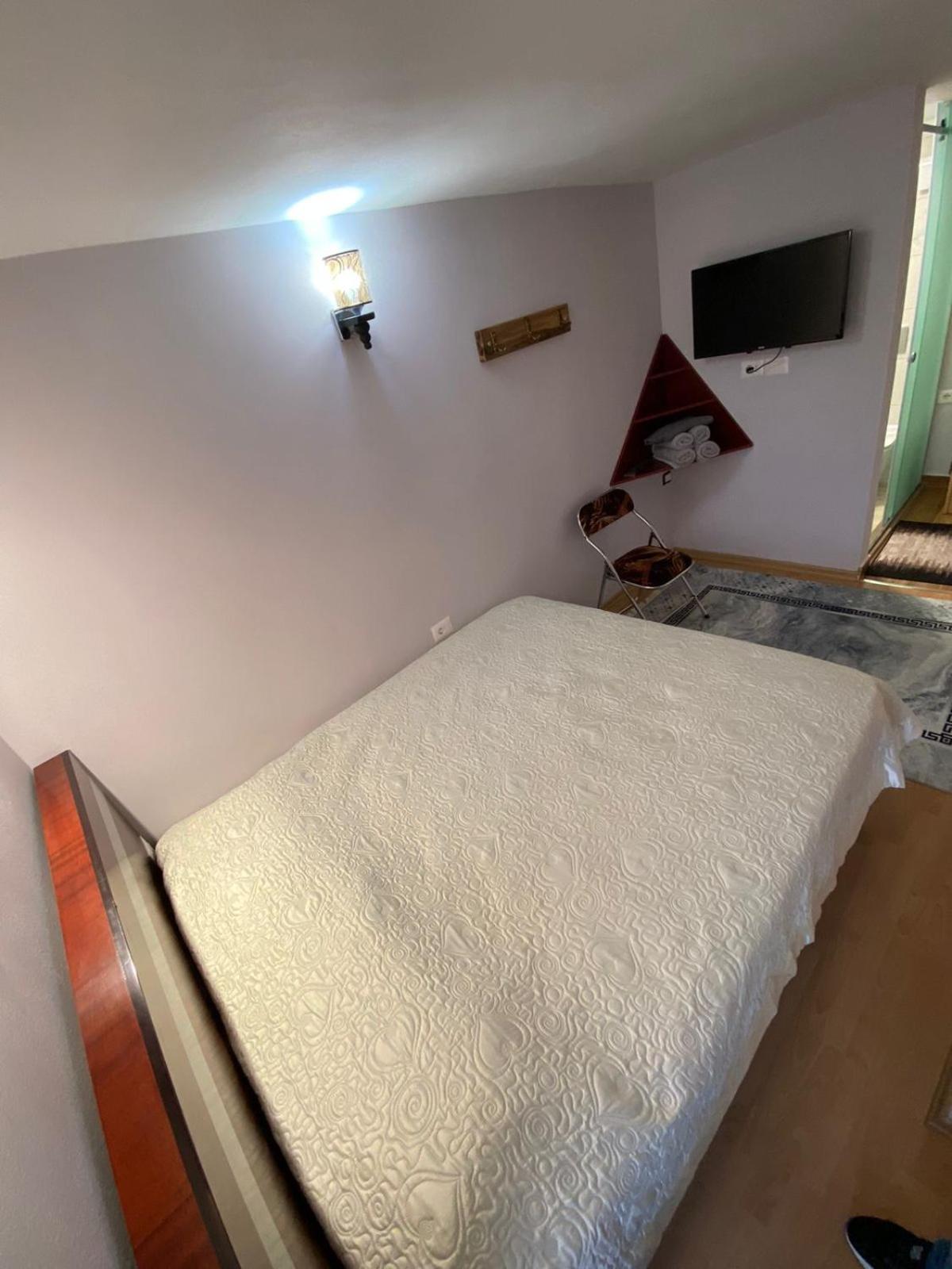 Lakeview B & B Pogradec